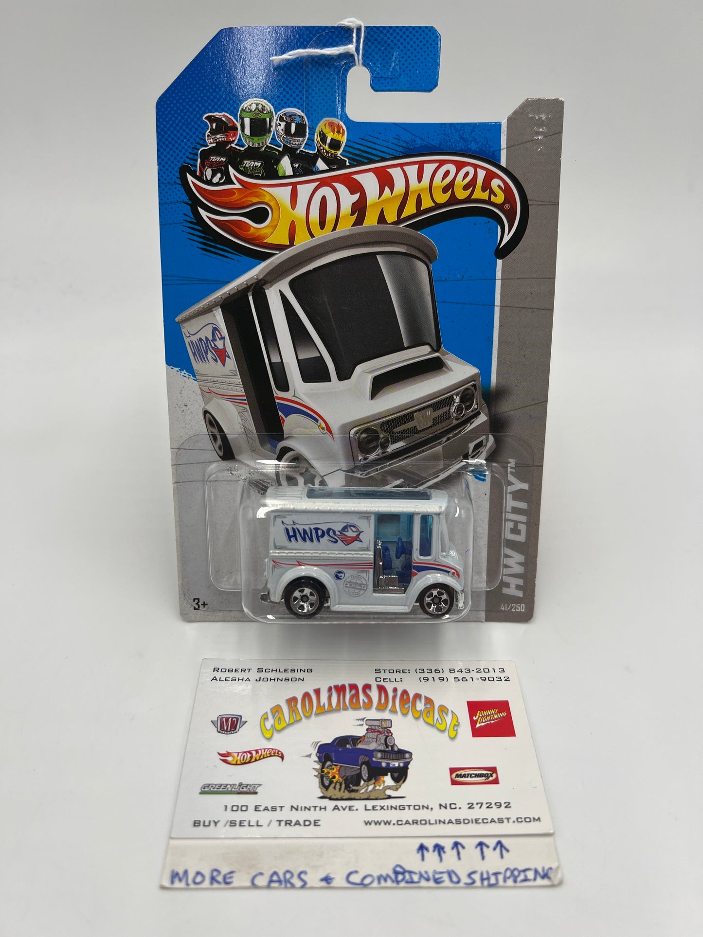 2013 Hot Wheels Treasure Hunt HW City #41 Bread Box White 274E