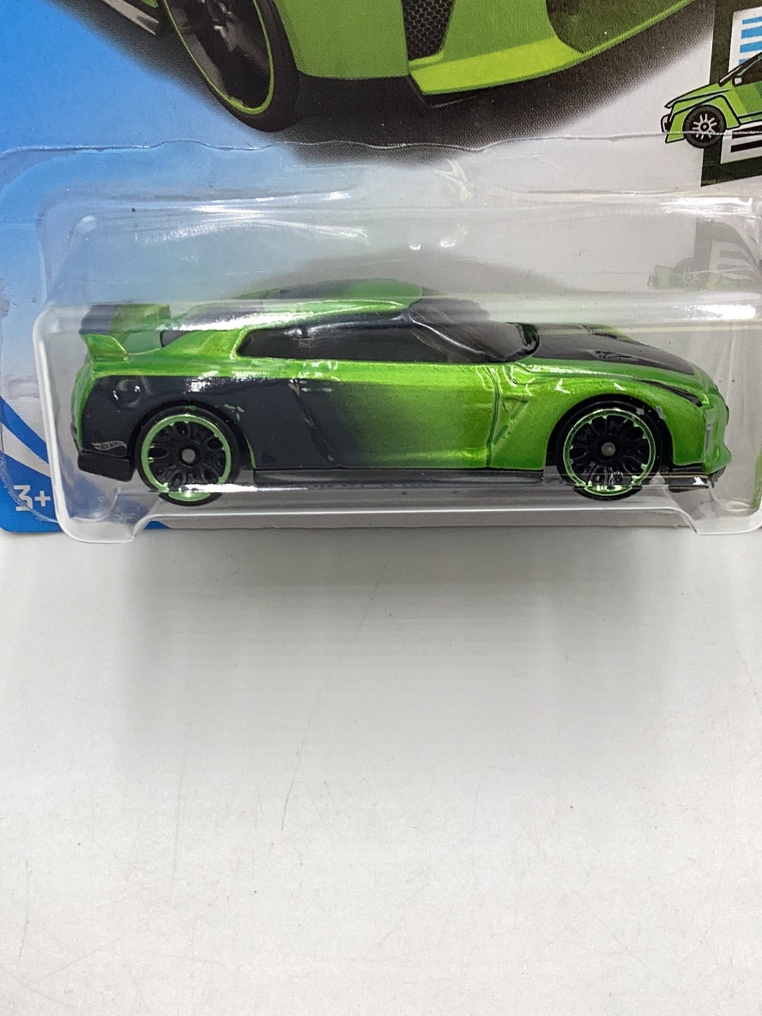 2019 Hot wheels #61 17 Nissan GT-R R35 Guaczilla 82C