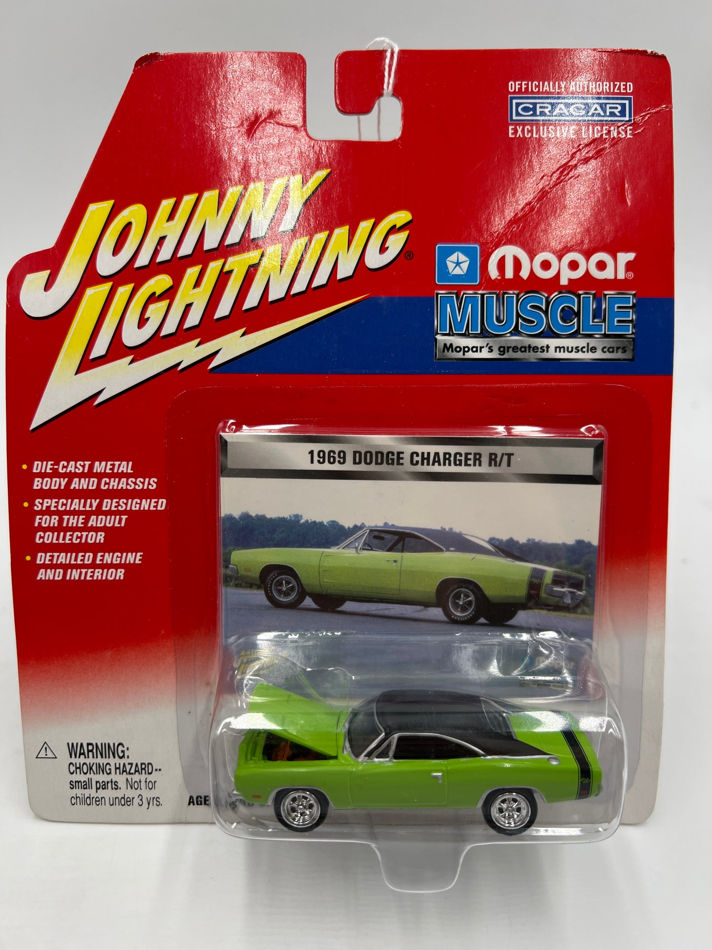 Johnny Lightning Mopar Muscle Magazine 1969 Dodge Charger R/T Green Bad Card 220F