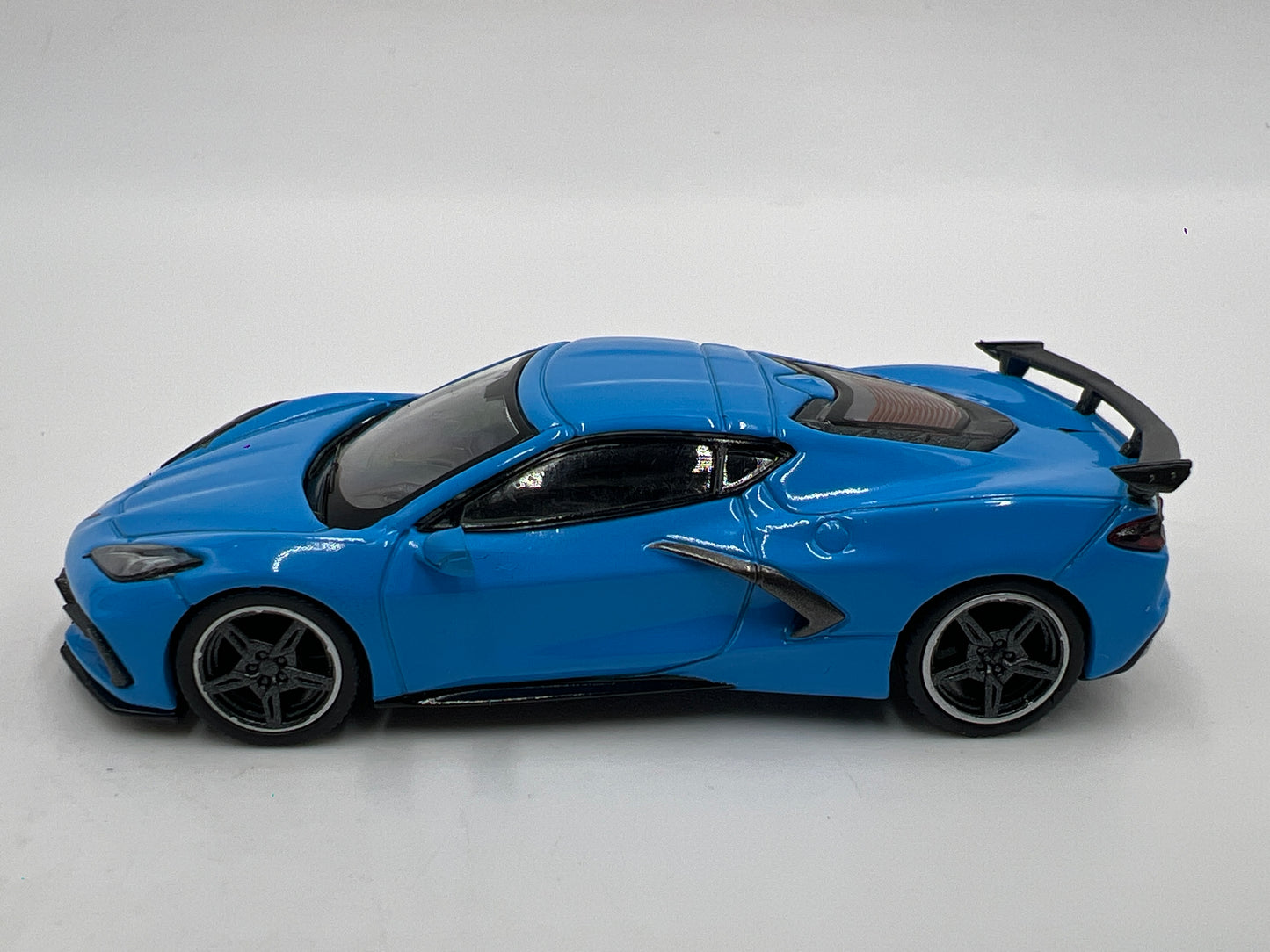 Mini GT MiJo Exclusive #251 Chevrolet Corvette Stingray Blue
