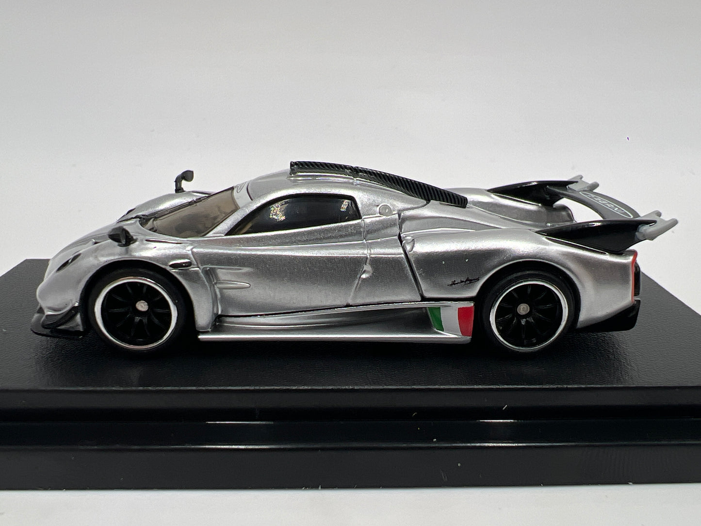 2026 Hot Wheels RLC 2021 Pagani Huayra R Silver