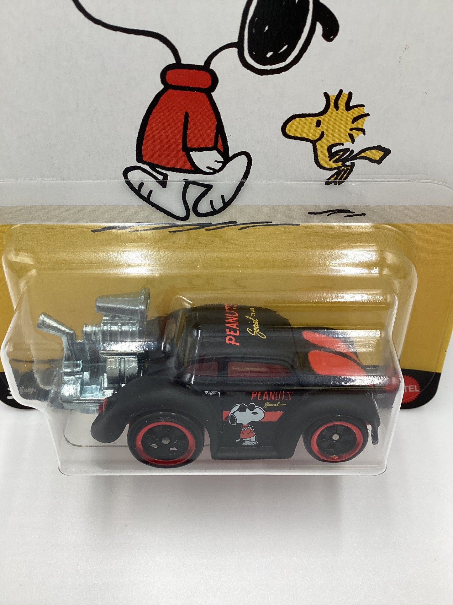 Hot Wheels Silver Series Peanuts 75 Years #1 Volkswagen Beetle Matte Black Snoopy 160K