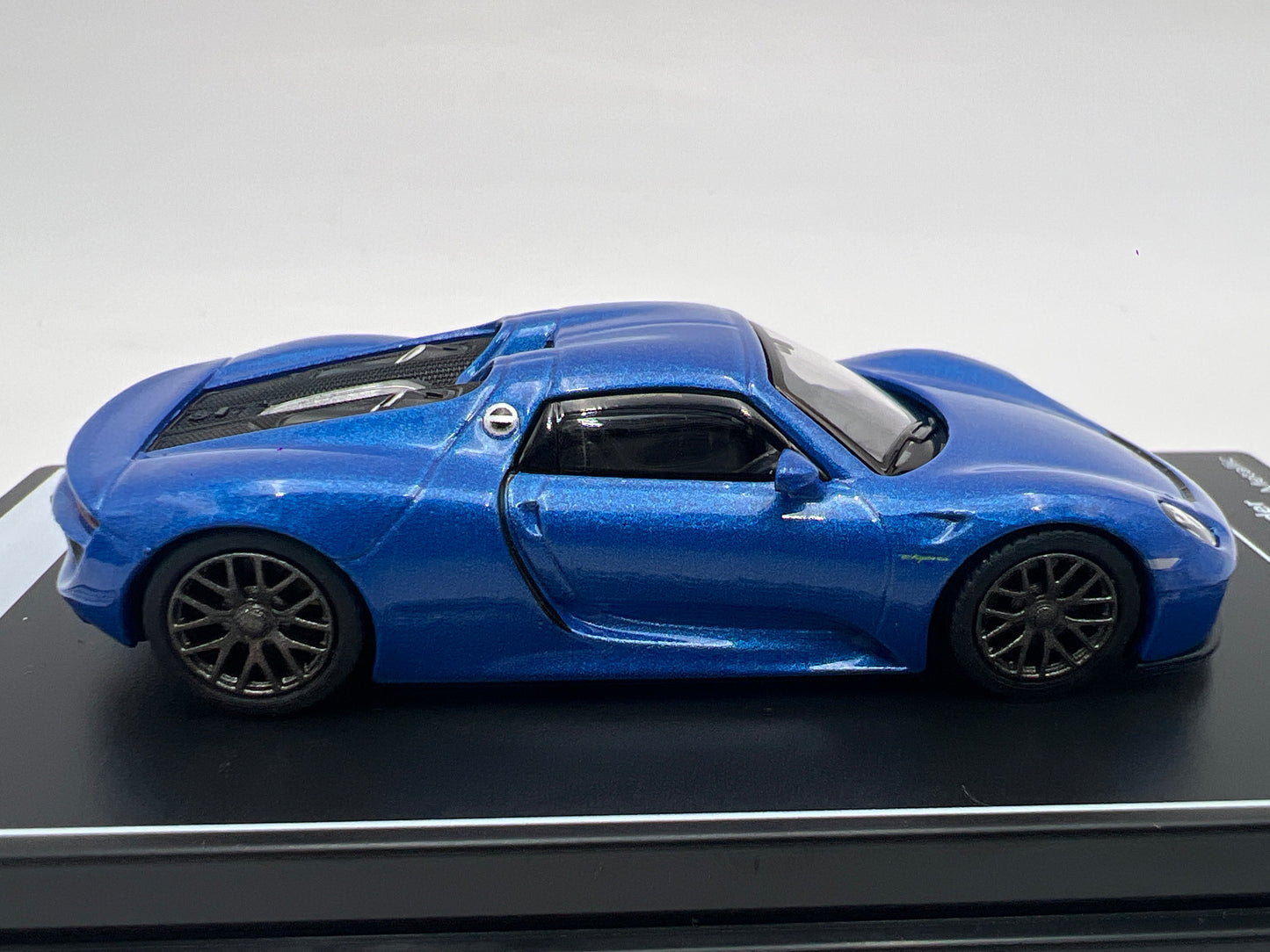 Poster Cars 1/64 Hypercar League Collection #18 Porsche 918 Spyder Blue