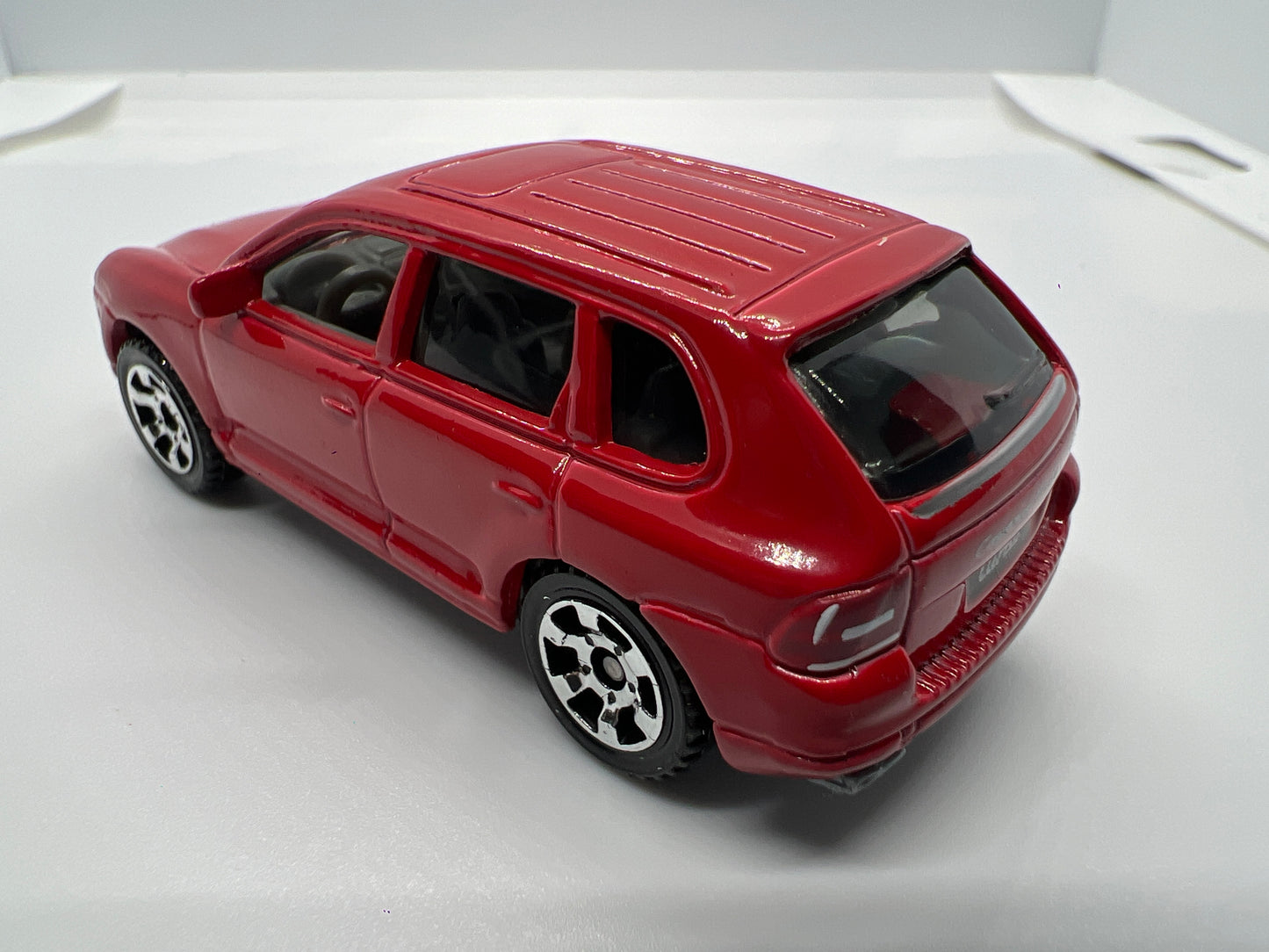 Matchbox 1/64 Porsche Cayenne Turbo Red Loose