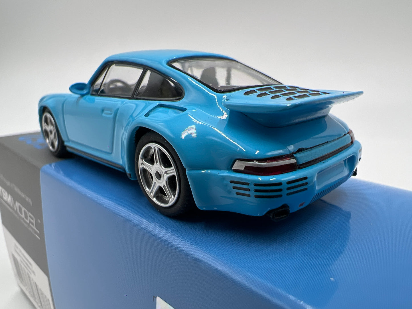 Mini GT Mijo Exclusives #562 Porsche RUF CTR Anniversary Light Blue
