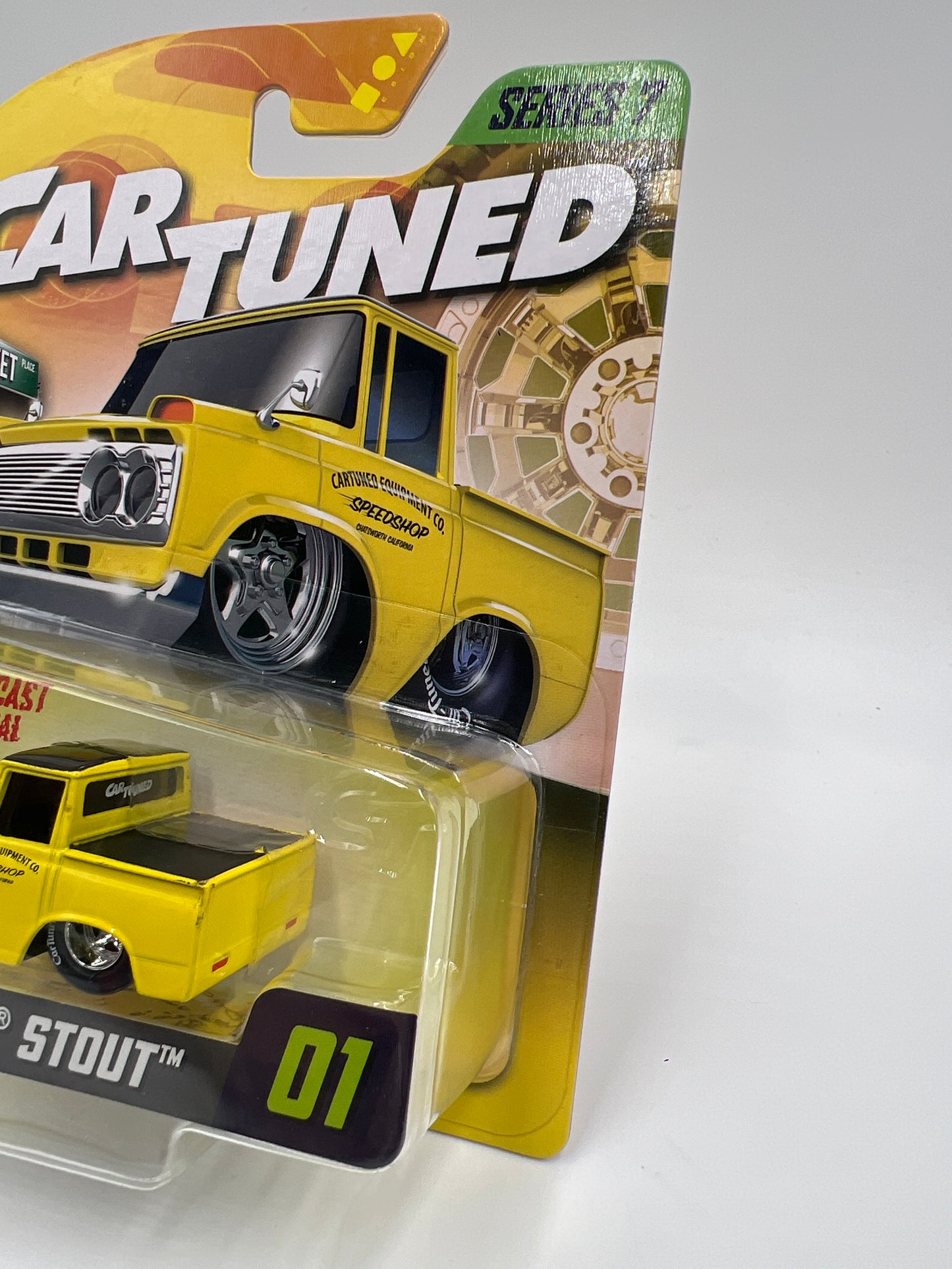 MGA Car Tuned Series 7 #1 73 Toyota Stout Yellow 181A