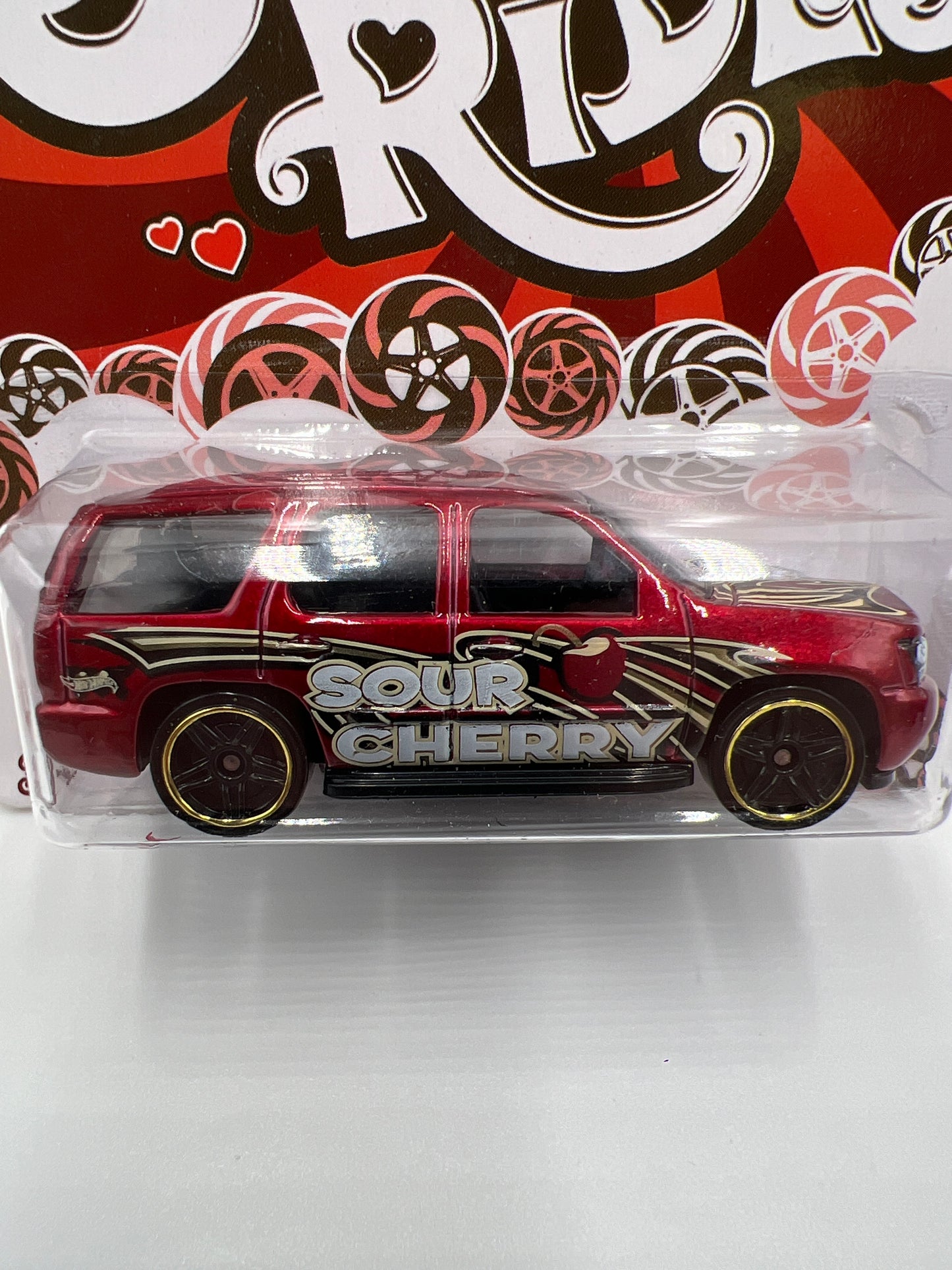 Hot Wheels Sweet Rides #1 07 Chevy Tahoe Red Sour Cherry 152D