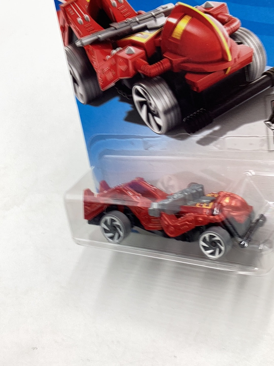 2018 Hot wheels Zombot Treasure hunt 277B small crack in blister