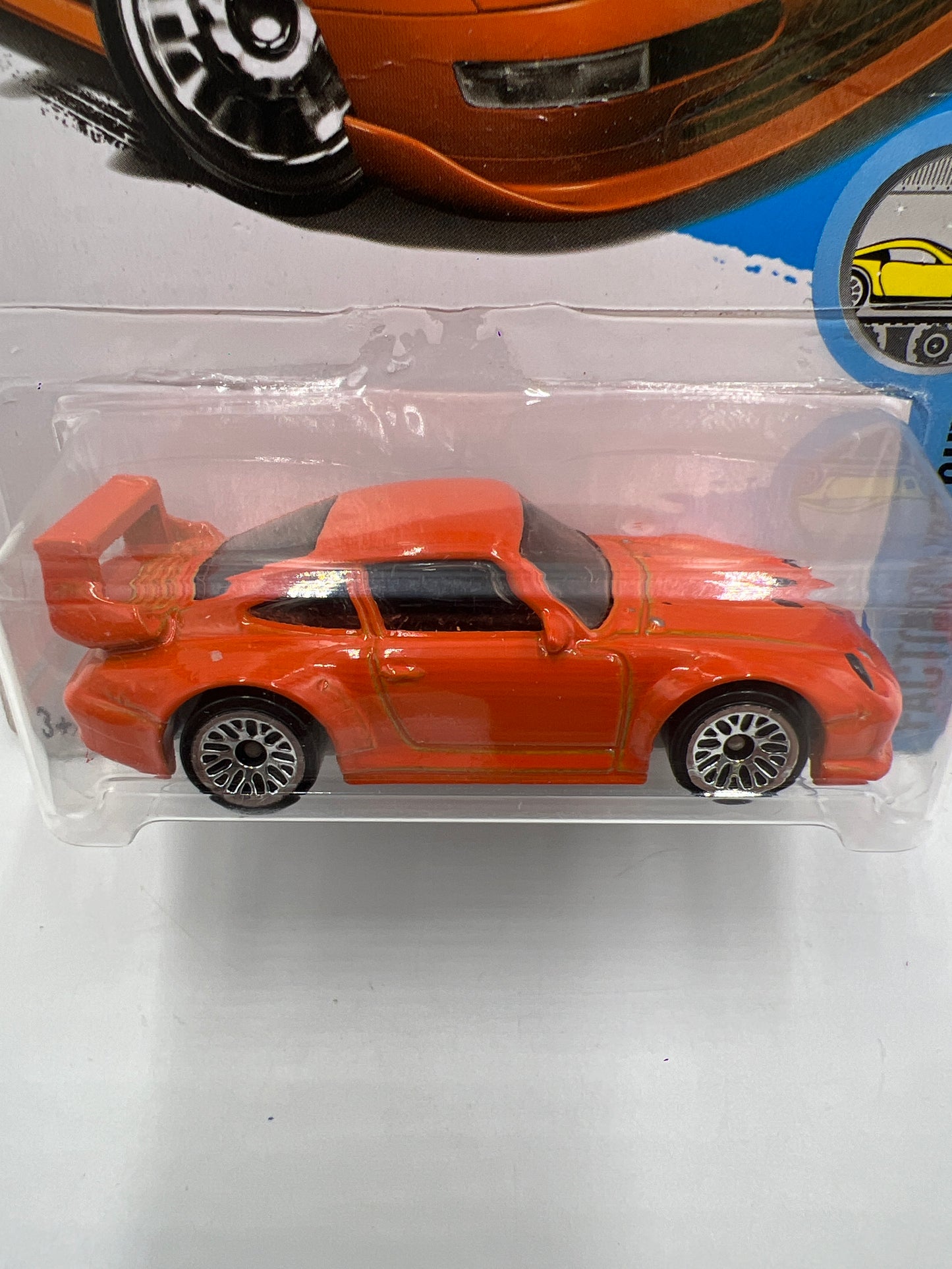 2016 Hot Wheels Factory Fresh #30 Porsche 993 GT2 Orange *Card Not Perfect*