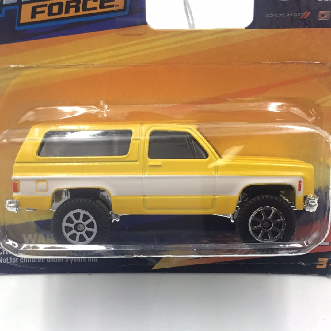 Adventure Force 1979 Chevrolet K5 Blazer Yellow ZZ4