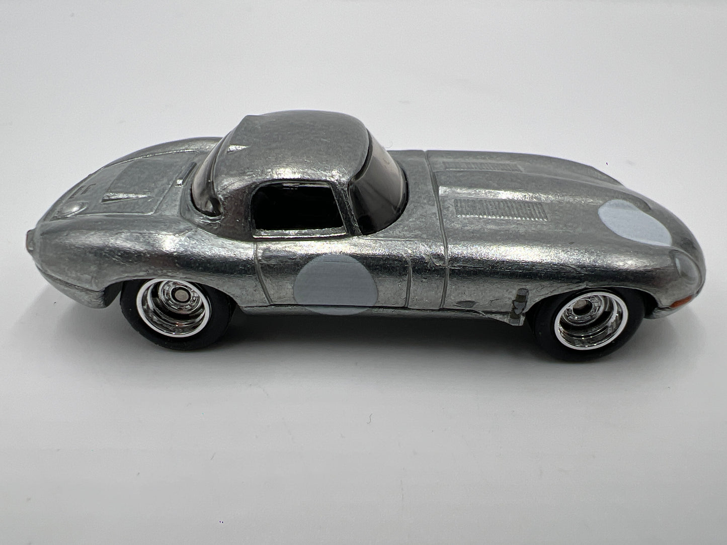 Hot Wheels 1/64 Premium Diorama Set Jaguar Lightweight E-Type Silver Loose
