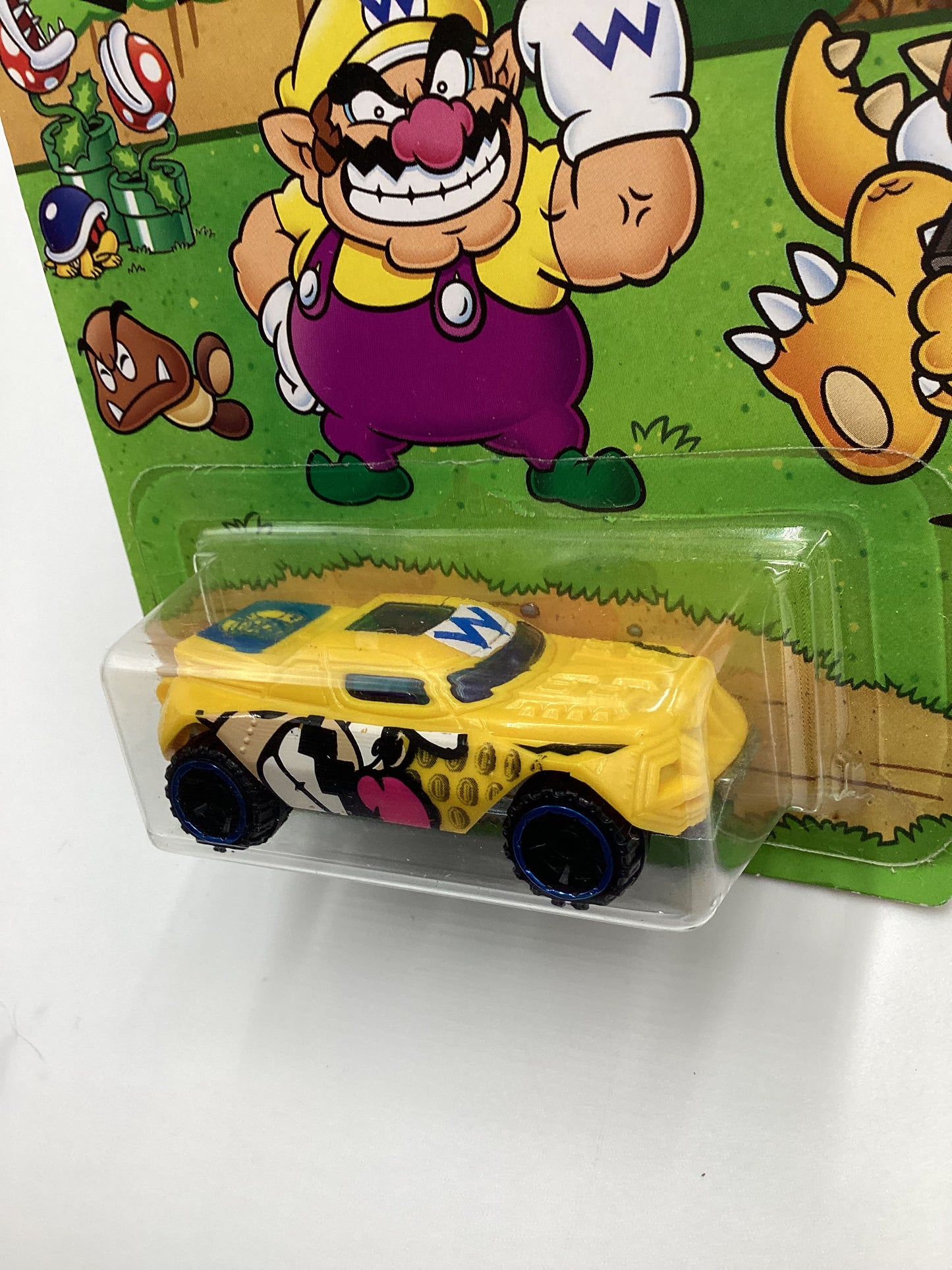 2016 Hot Wheels Super Mario #3 RD-08 Yellow Wario 157A