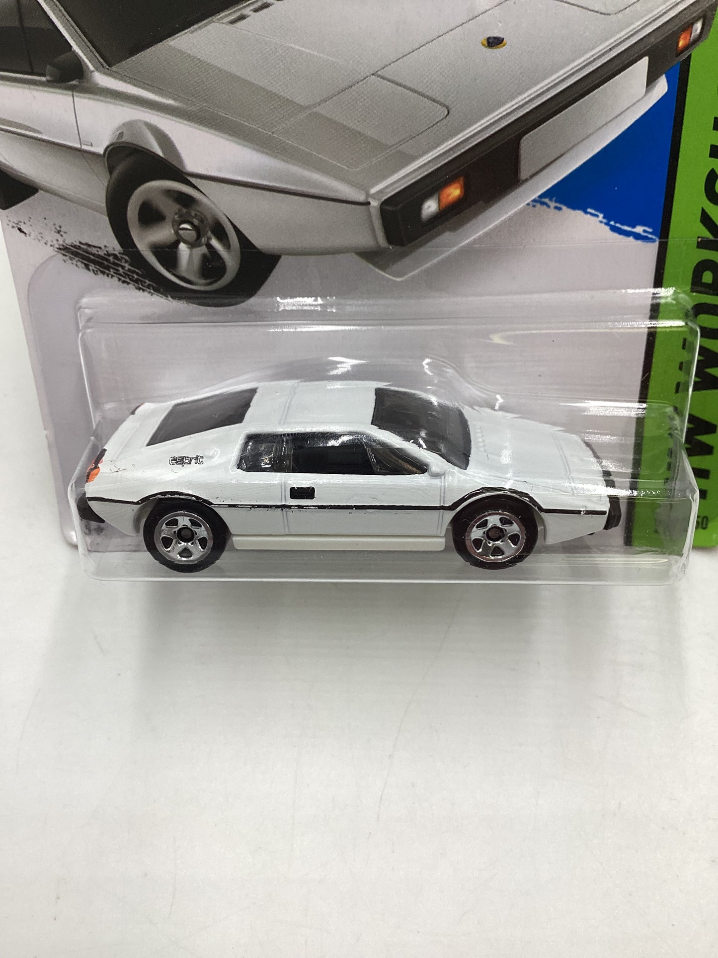 2015 Hot Wheels Workshop #219 Lotus Esprit S1 White 62C