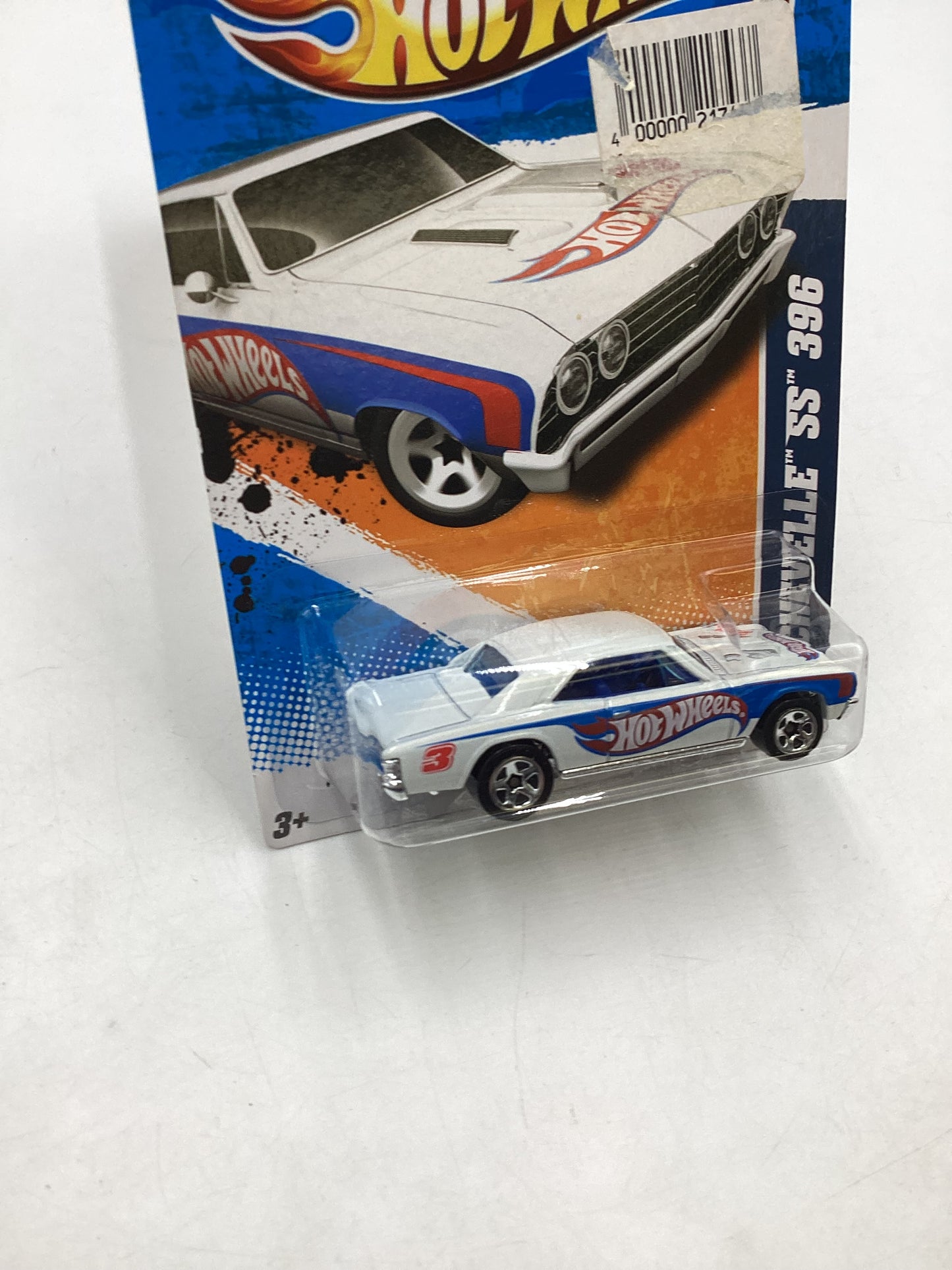 2011 Hot wheels #151 67 Chevelle SS 396 White 17D