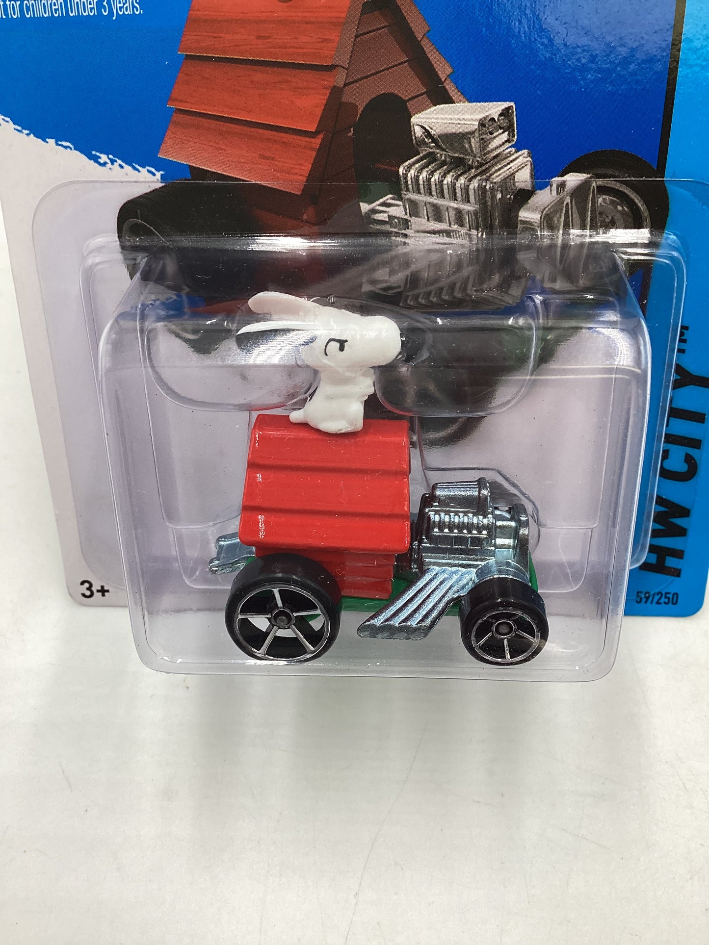 2015 Hot wheels HW City #59 Snoopy  119B