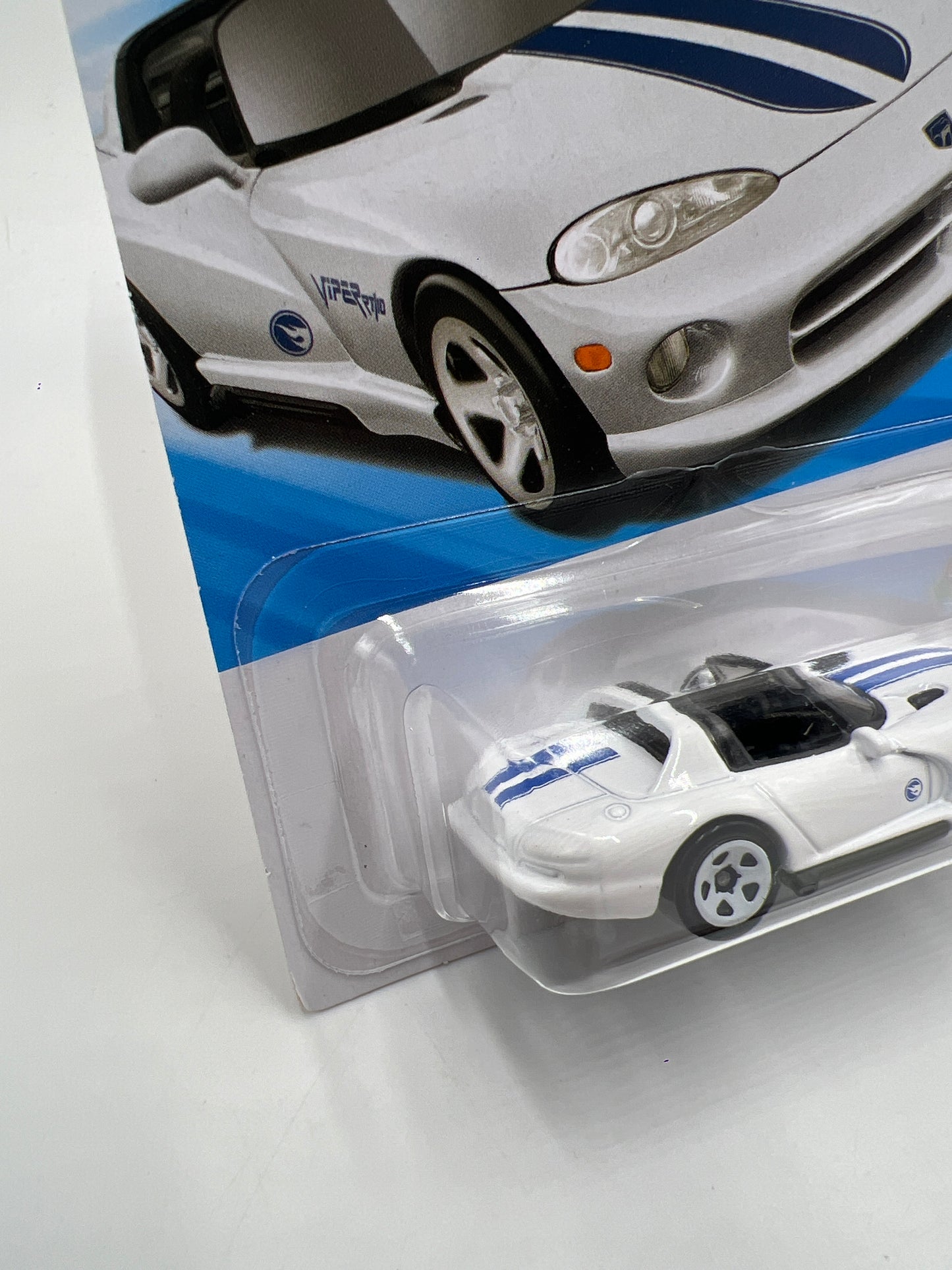 2026 Hot Wheels B Case Treasure Hunt #29 92 Dodge Viper RT/10 White 277C