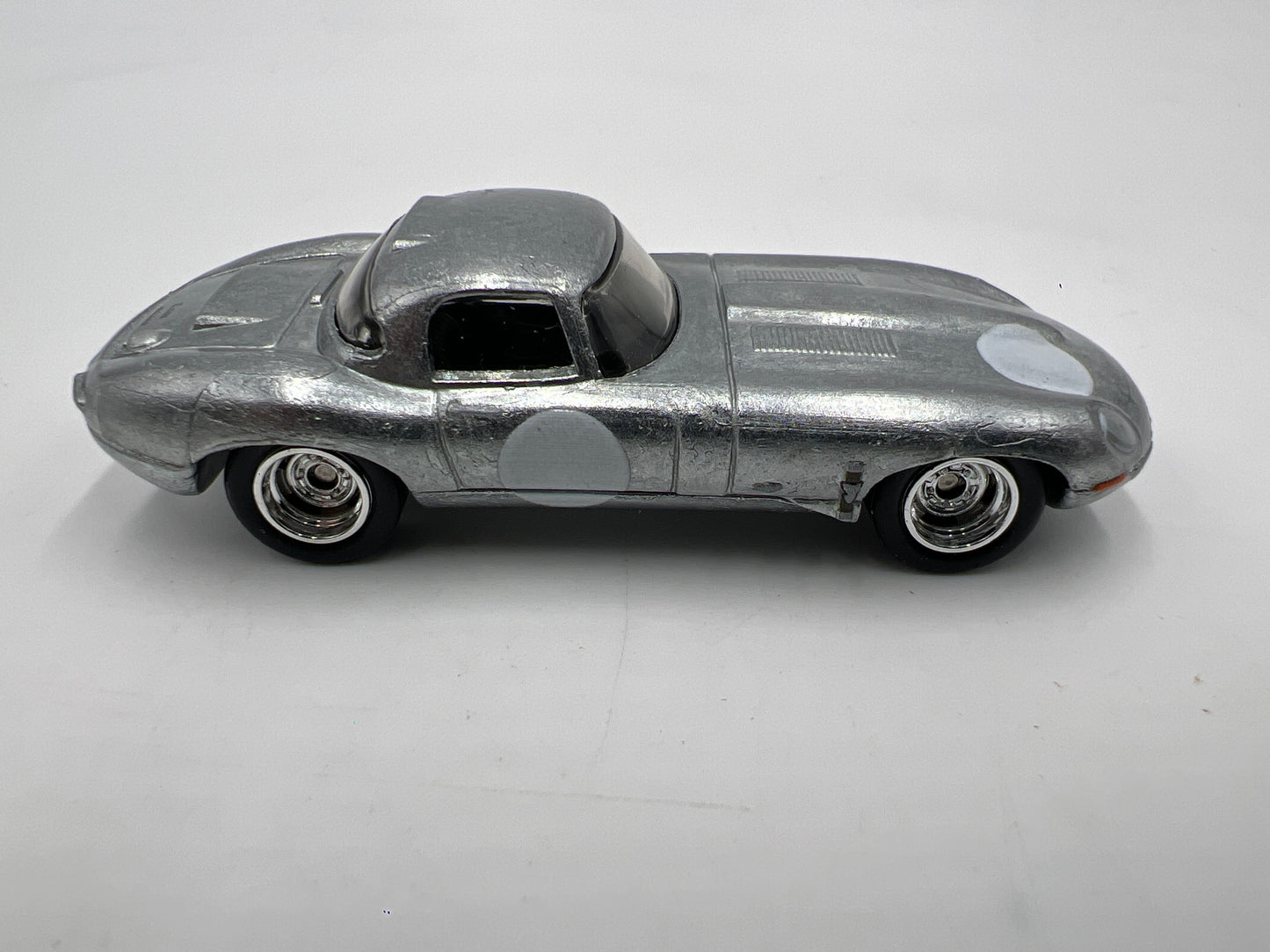 Hot Wheels Diorama Premium Jaguar Lightweight E-Type Silver Loose