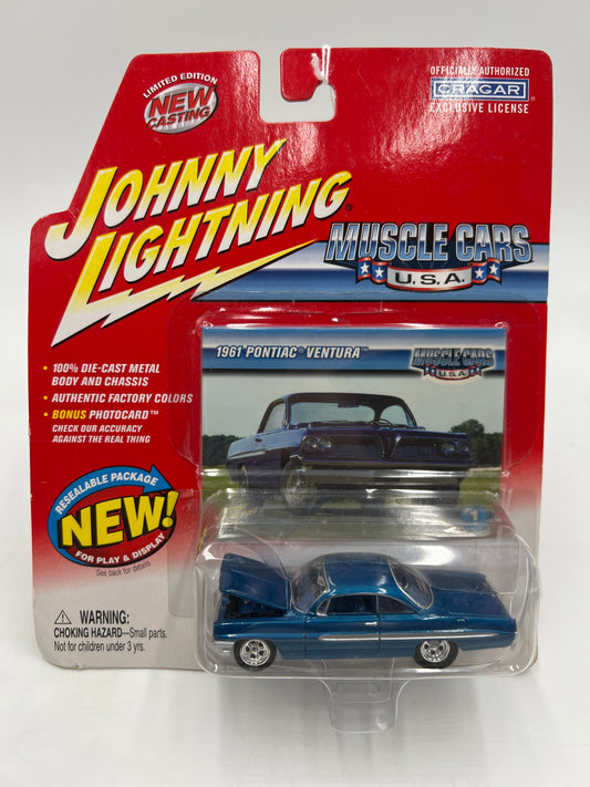 Johnny Lightning Muscle Cars USA #1 1961 Pontiac Ventura Blue 220A