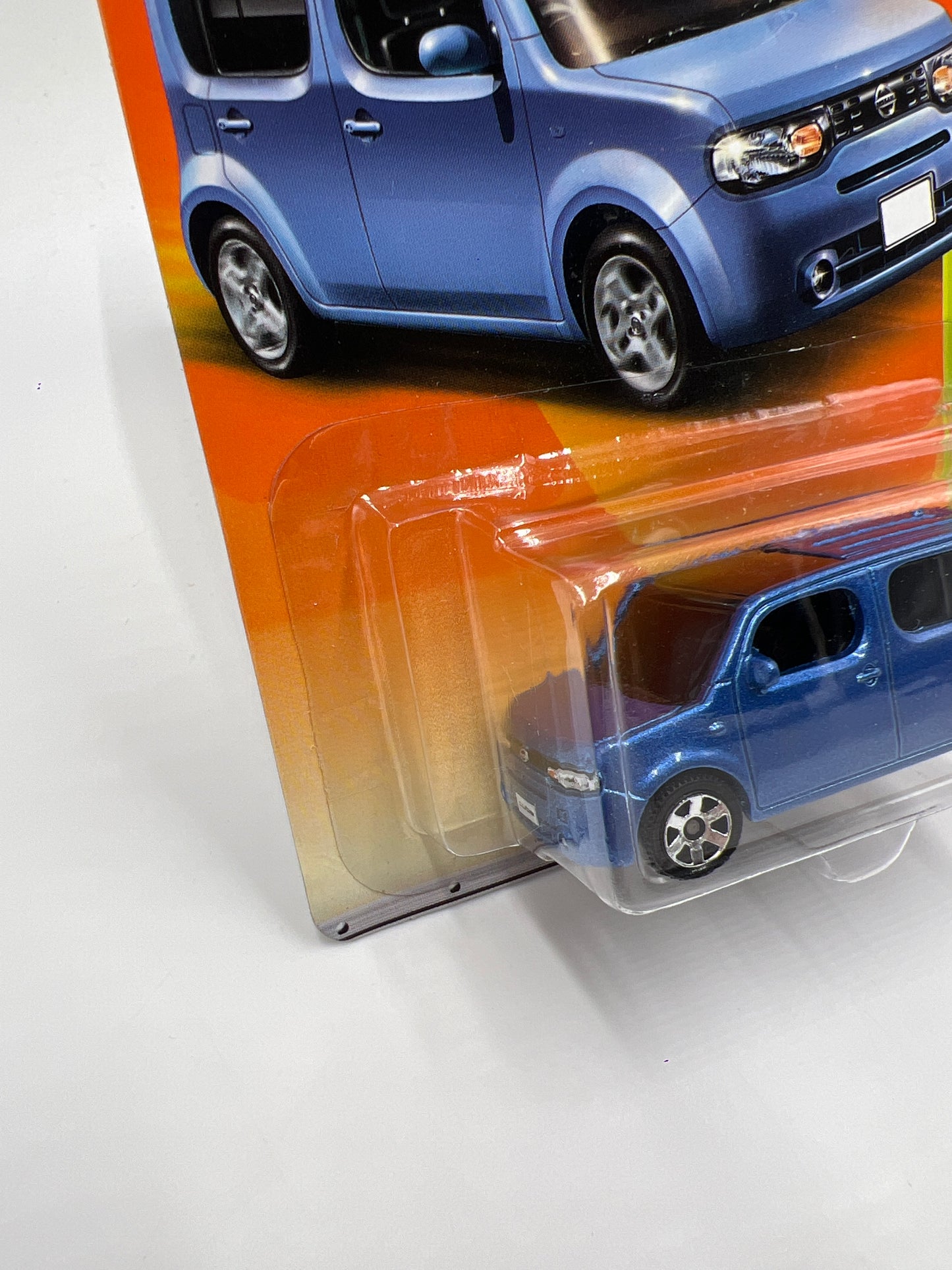 Matchbox Metro Rides #30 Nissan Cube Blue W/Protector