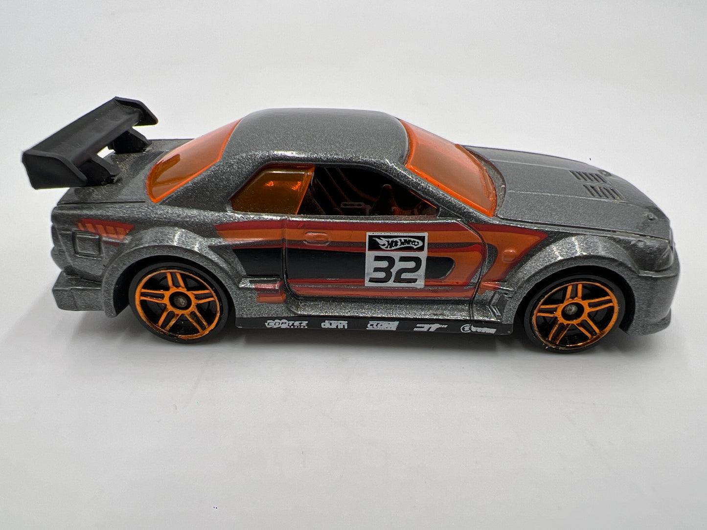 Hot Wheels 2010 Mystery Cars Nissan Skyline Gray Loose