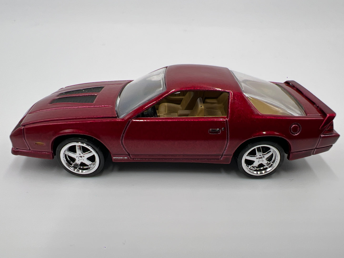 Auto World 1/64 Target Exclusive 1989 Chevy Camaro IROC-Z Red Loose