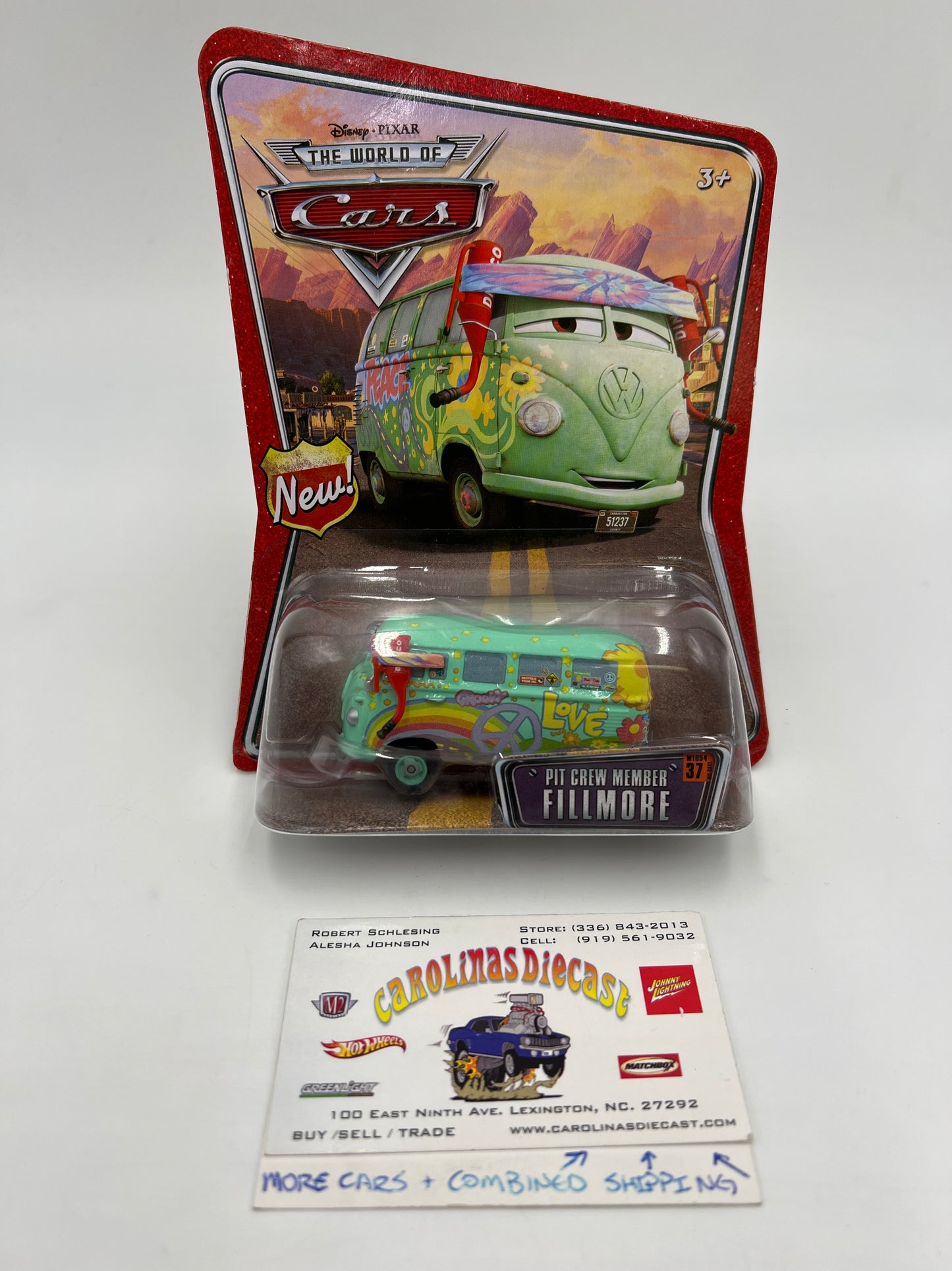 Disney Pixar The World Of Cars #37 Pit Crew Member Fillmore 139E