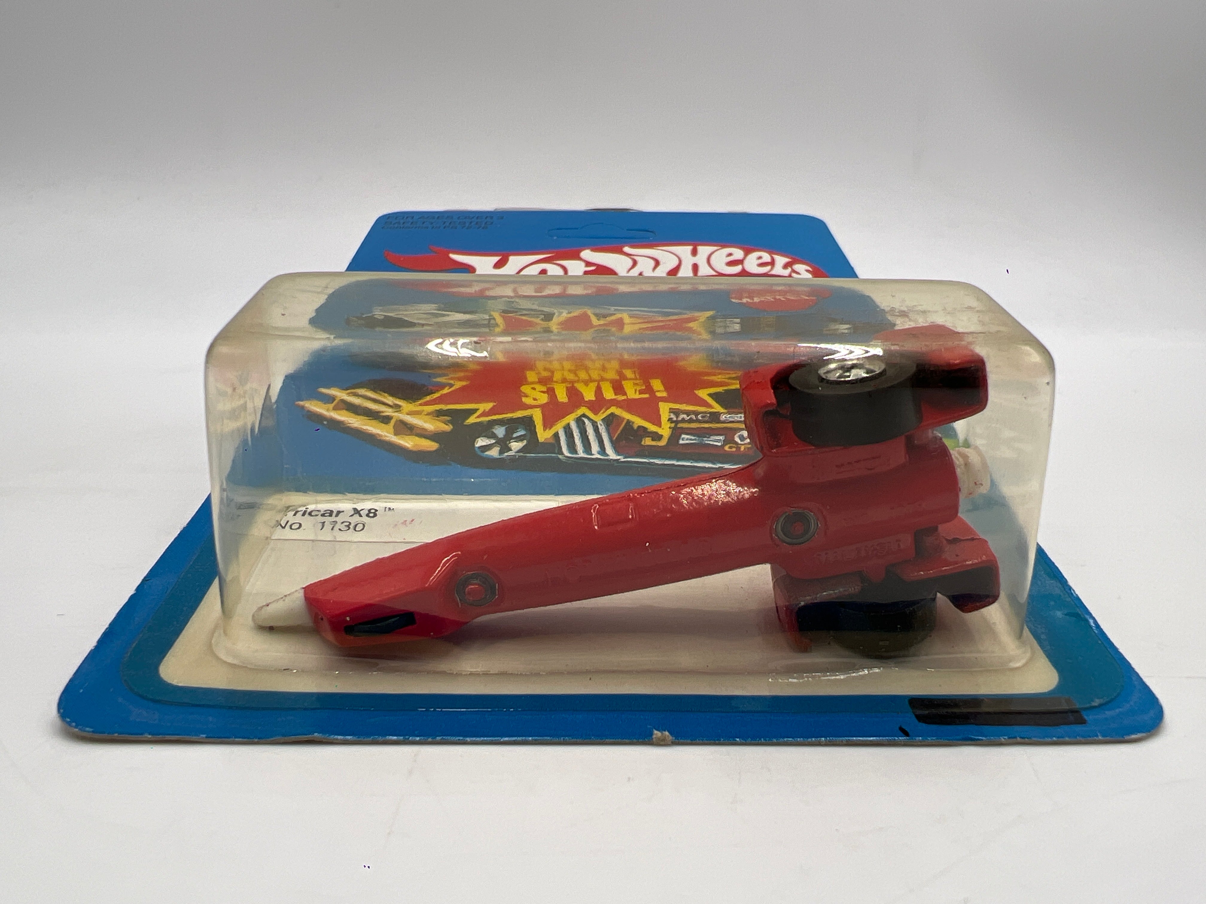 Hot Wheels Tricar X8 No. 1130 レーシングカー Hot Wheels Original 1981 #1130 Tricer X8 Red Unpunched New Paint