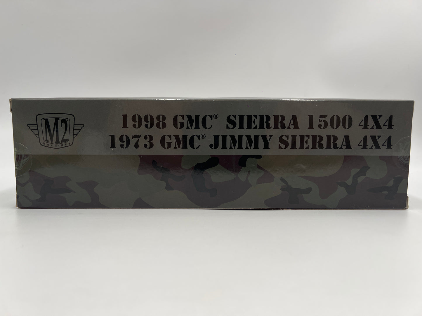 M2 Machines Auto Haulers CHASE 1998 GMC Sierra 1500 4x4 & 1973 GMC Jimmy Sierra 4x4 R75