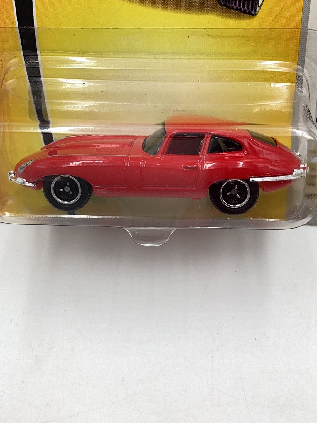 Matchbox 2007 #4 1961 Jaguar E -Type Coupe red 209C