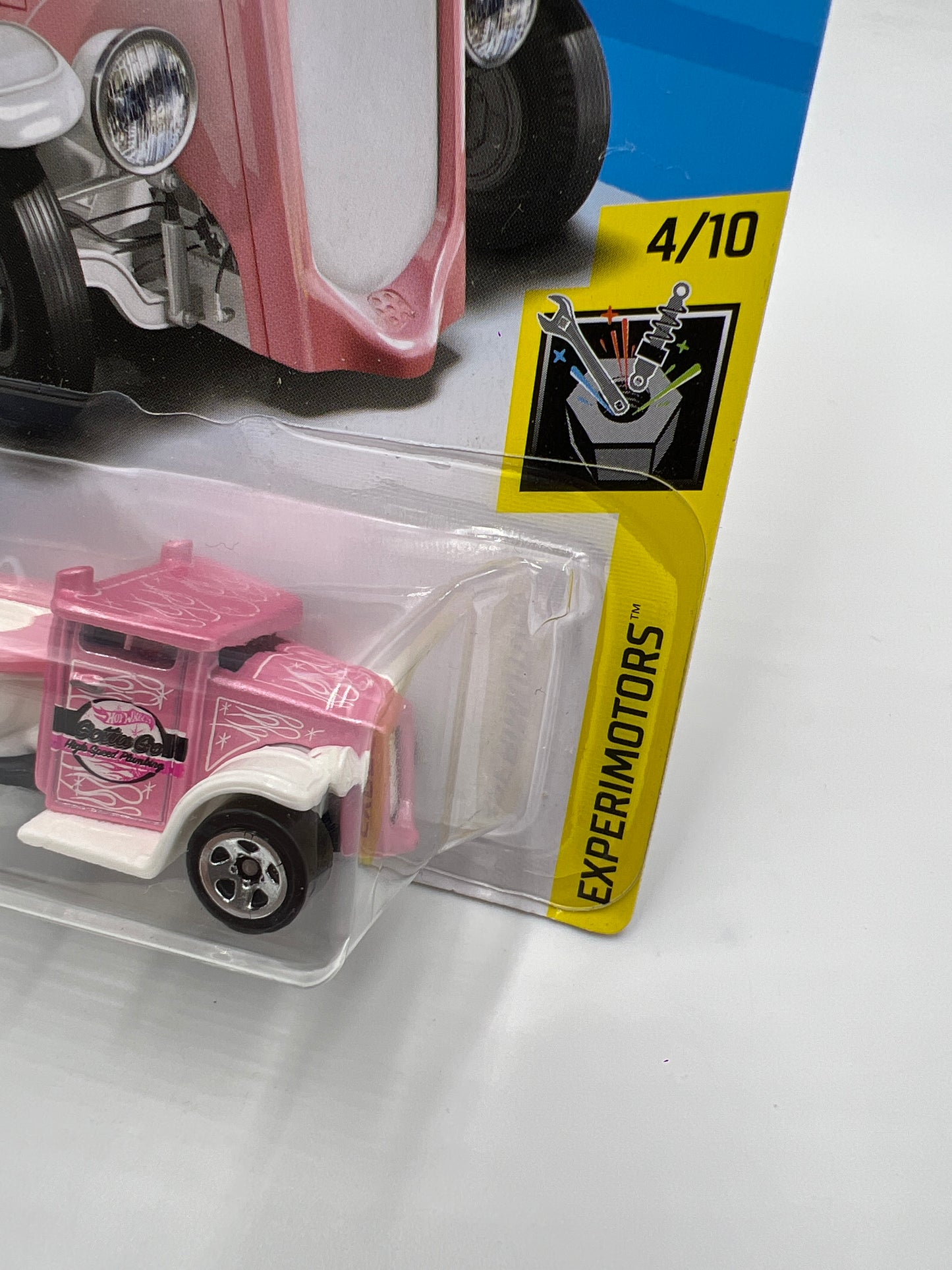 2018 Hot Wheels Experimotors #49 Gotta Go Pink