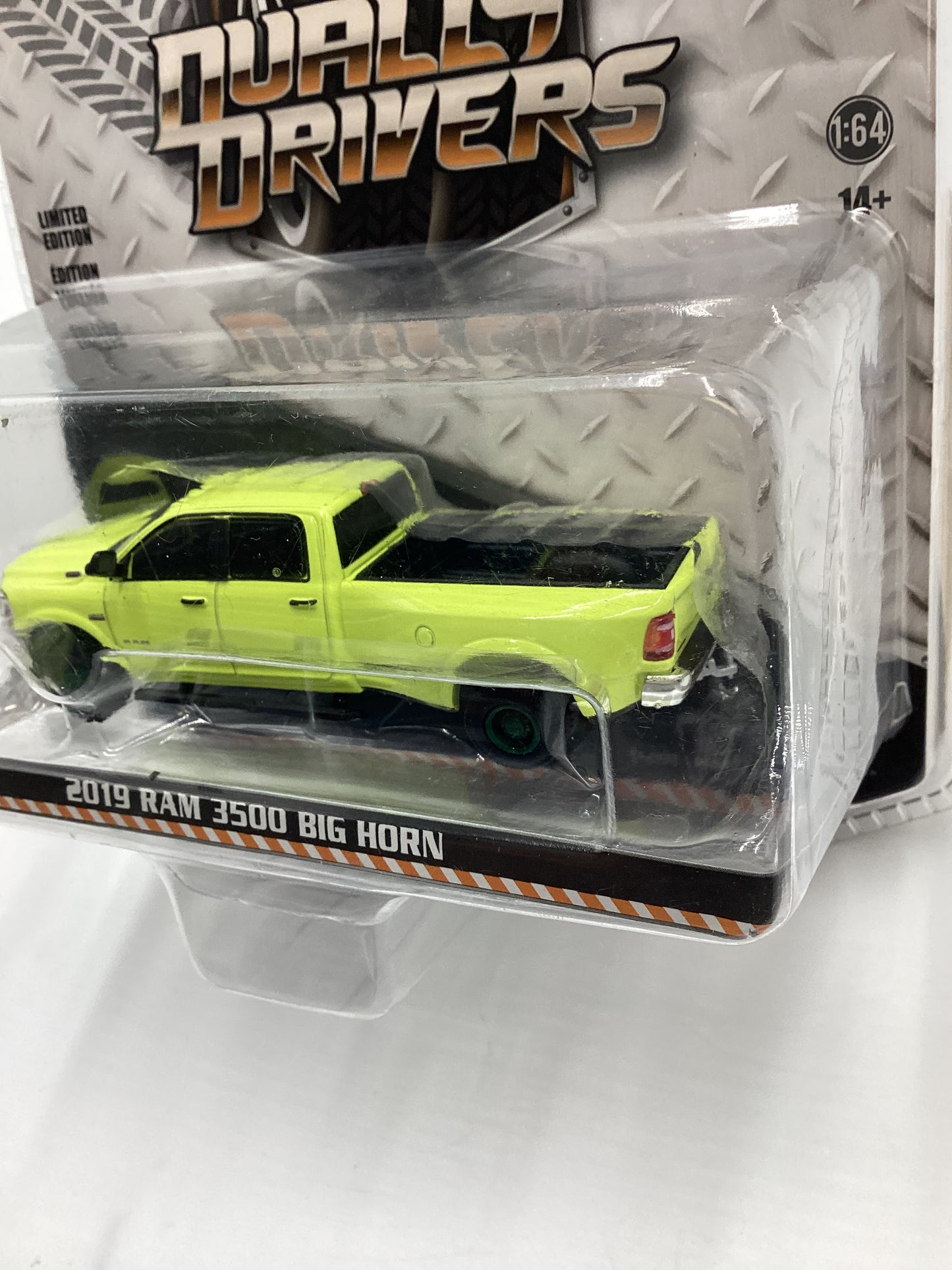 Greenlight Dually Drivers Series 11 2019 Dodge Ram 3500 Big Horn Neon Yellow CHASE