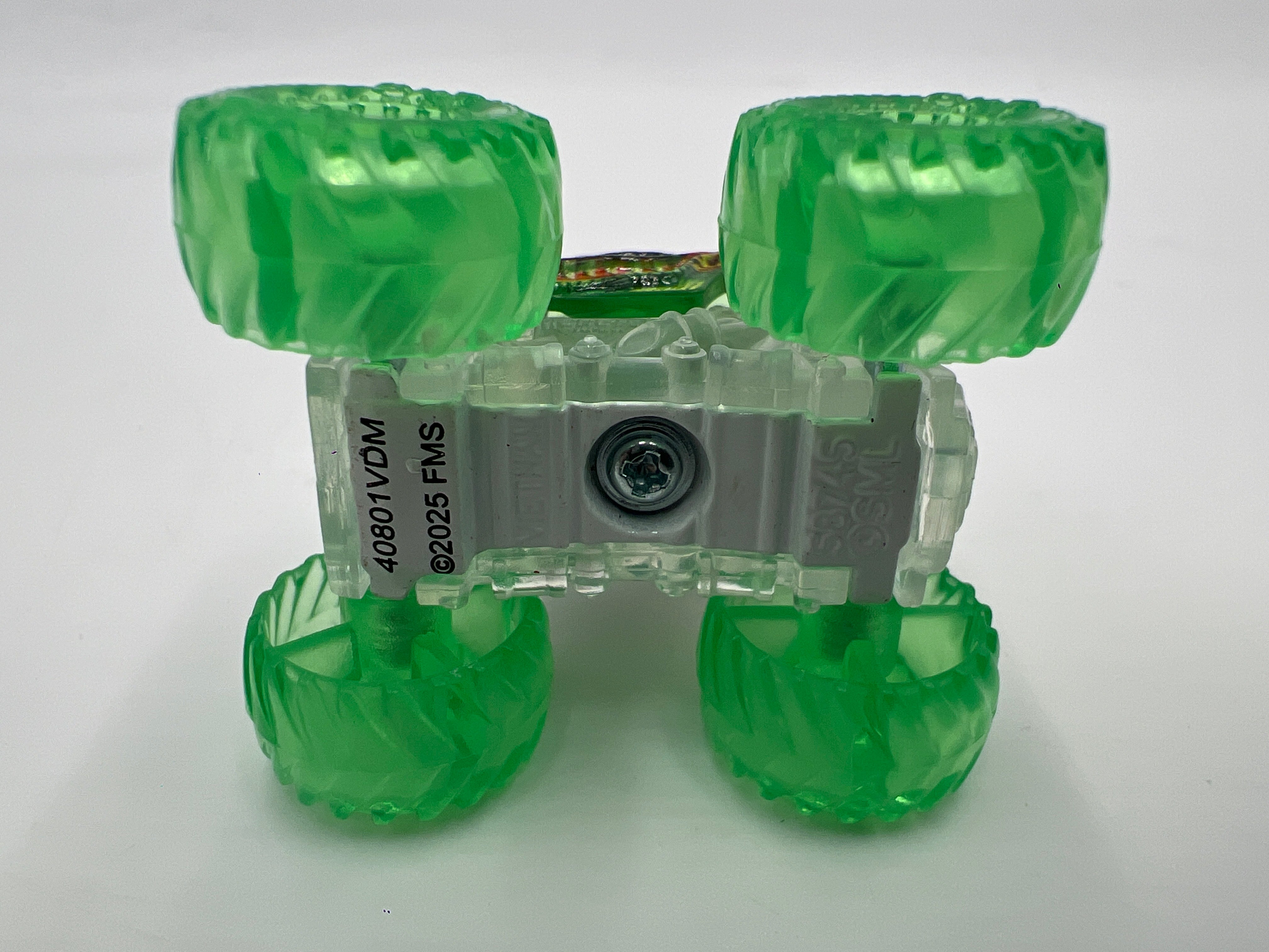 Monster Jam Mini Series 17 #152 X-Ray Dragon Green Chase