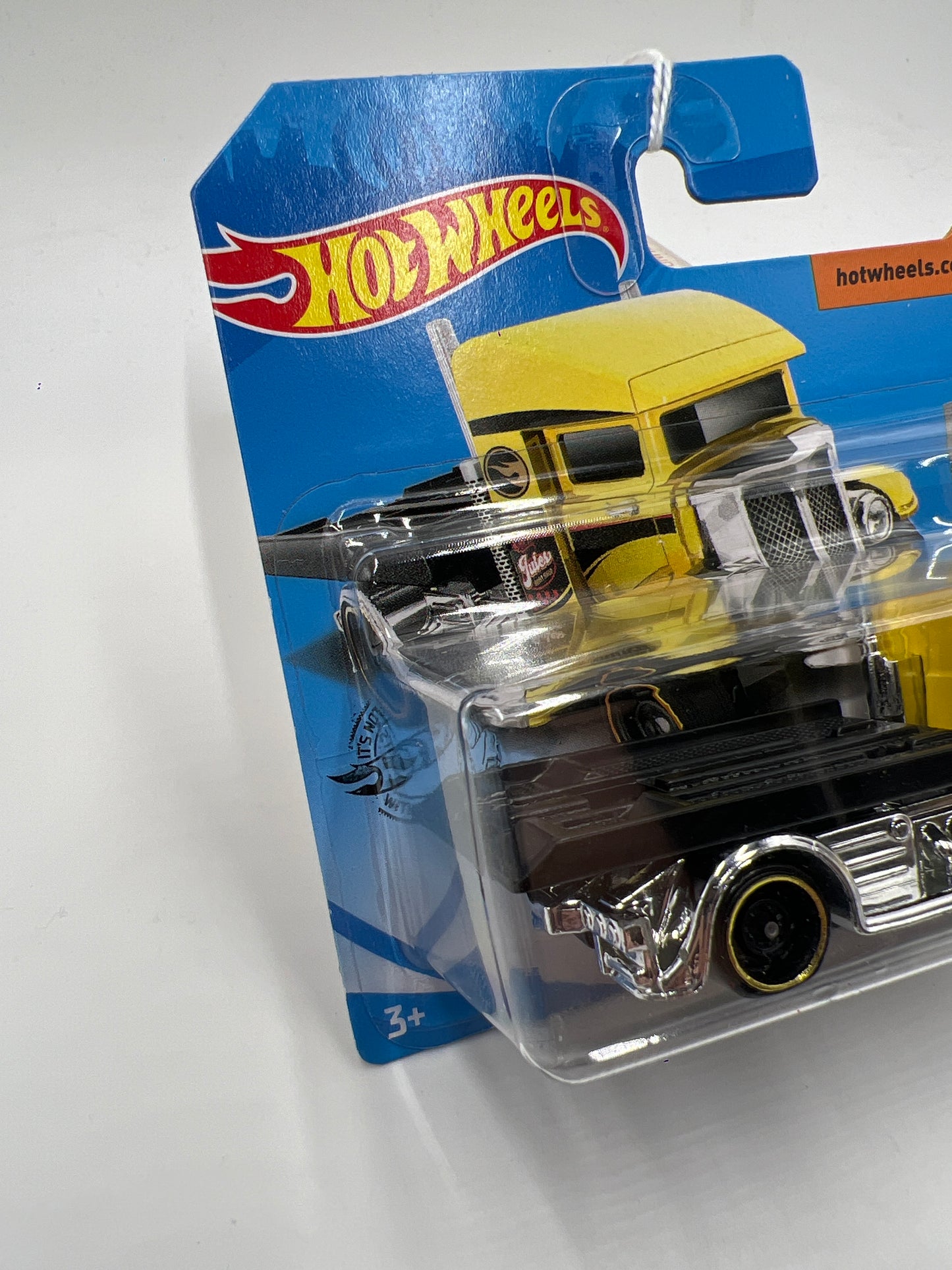 2019 Hot Wheels Treasure Hunt #207 Fast-Bed Hauler Yellow Short Card 273D