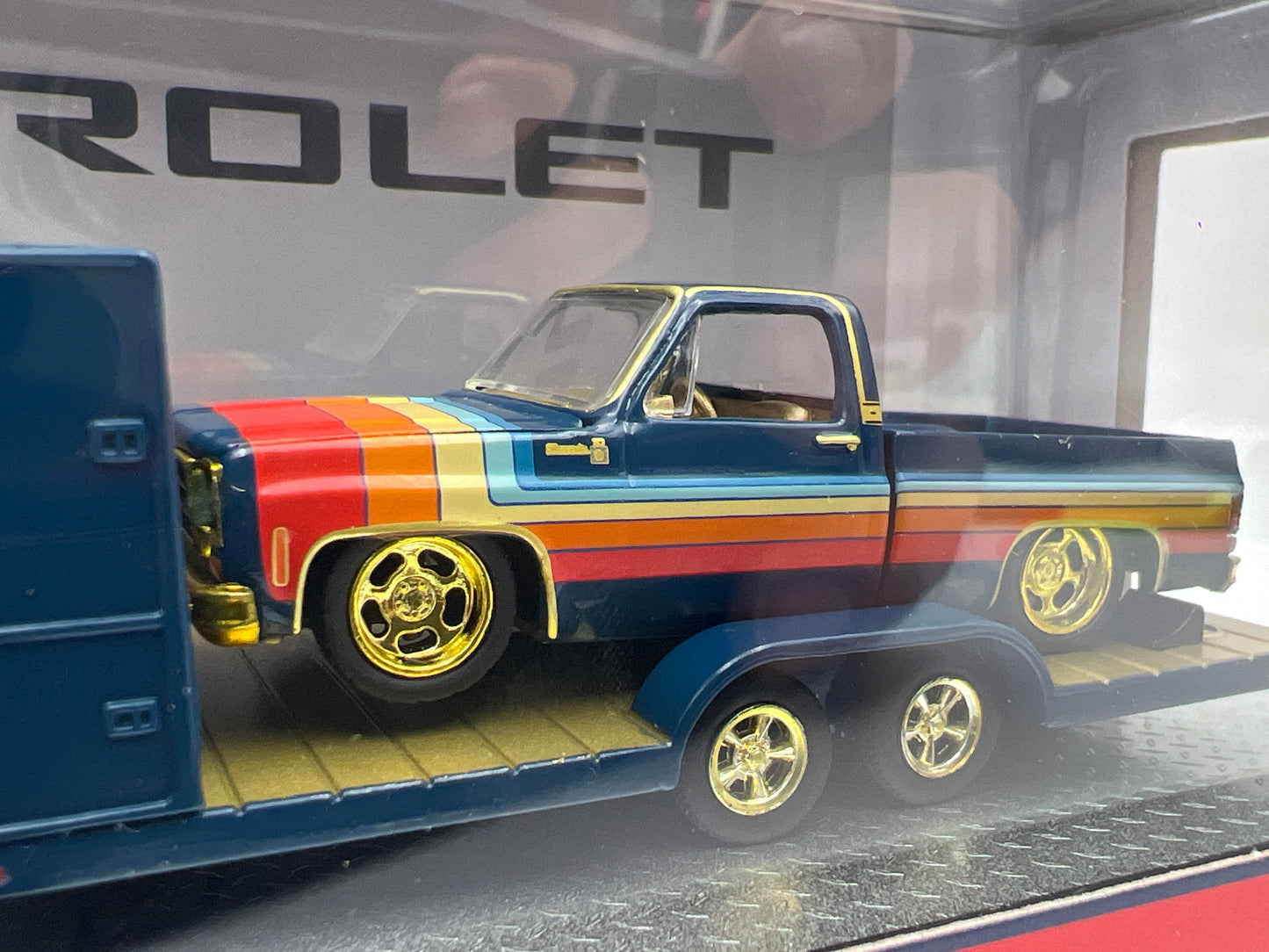 M2 Machines Haulers R100 CHASE 1975 Cheyenne Super 30 Camper & 1978 C10 Silverado