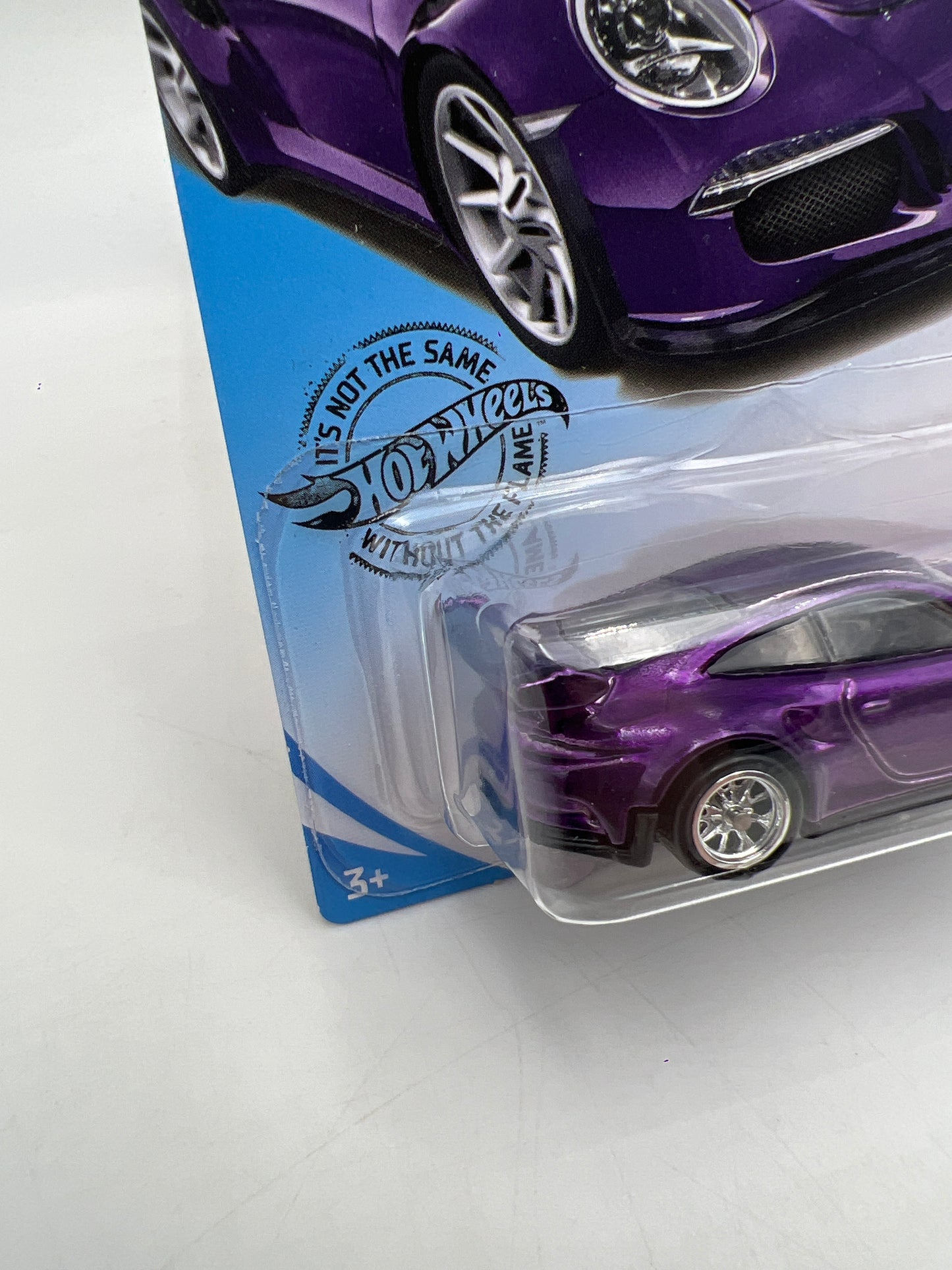 2019 Hot Wheels Super Treasure Hunt #246 Porsche 911 GT3 RS Purple W/Protector