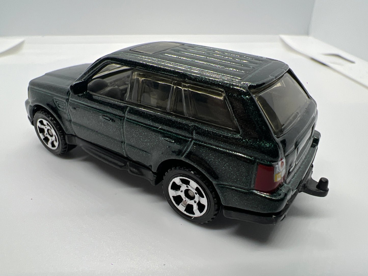 Matchbox 1/64 2005 Range Rover Sport Green Loose