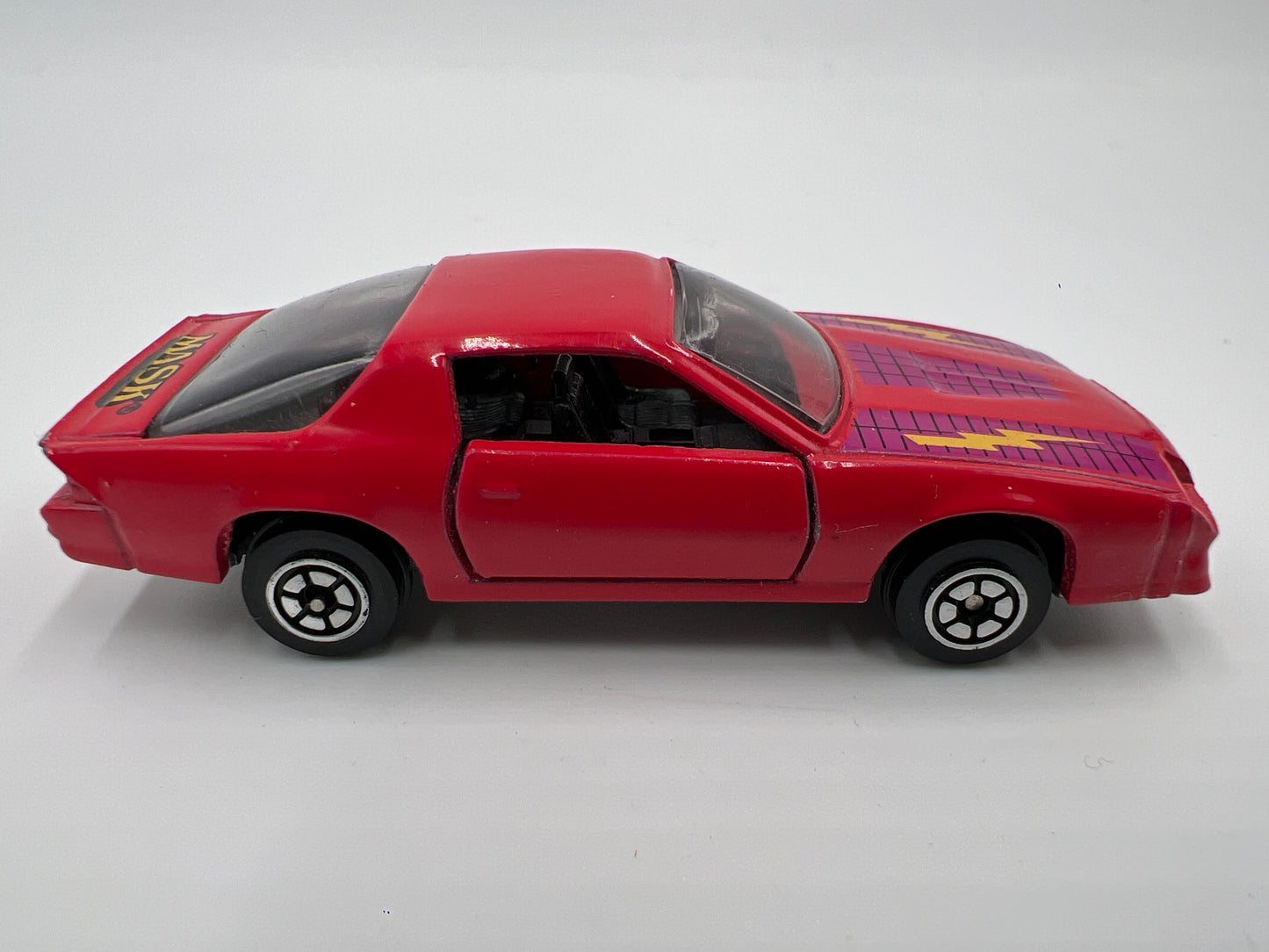 Yatming 1/64 1986 No. 1086 Mask 83 Camaro Red Loose