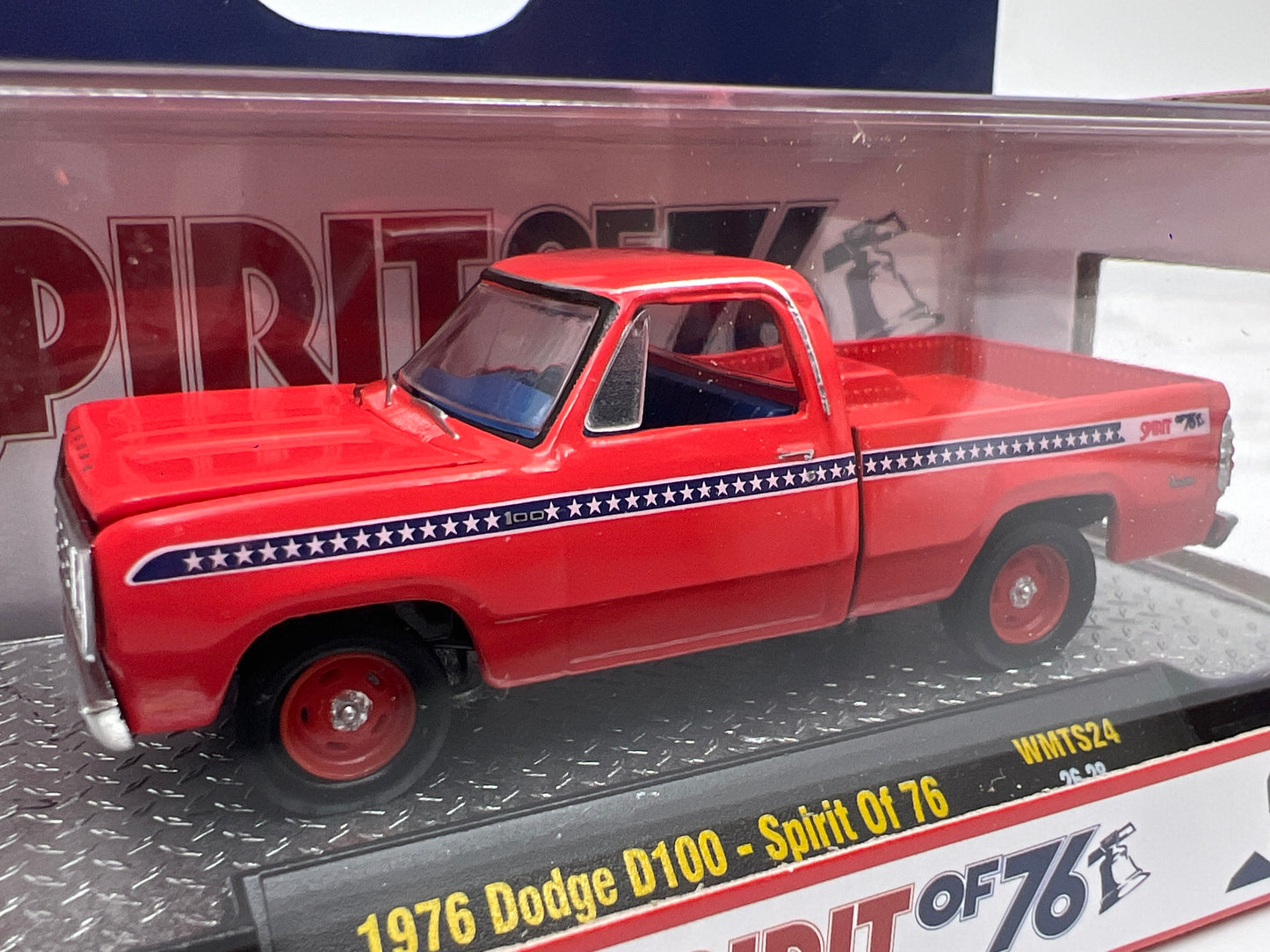 2026 M2 Machines WMTS24 Walmart Exclusive 1976 Dodge D100 Spirit Of 76