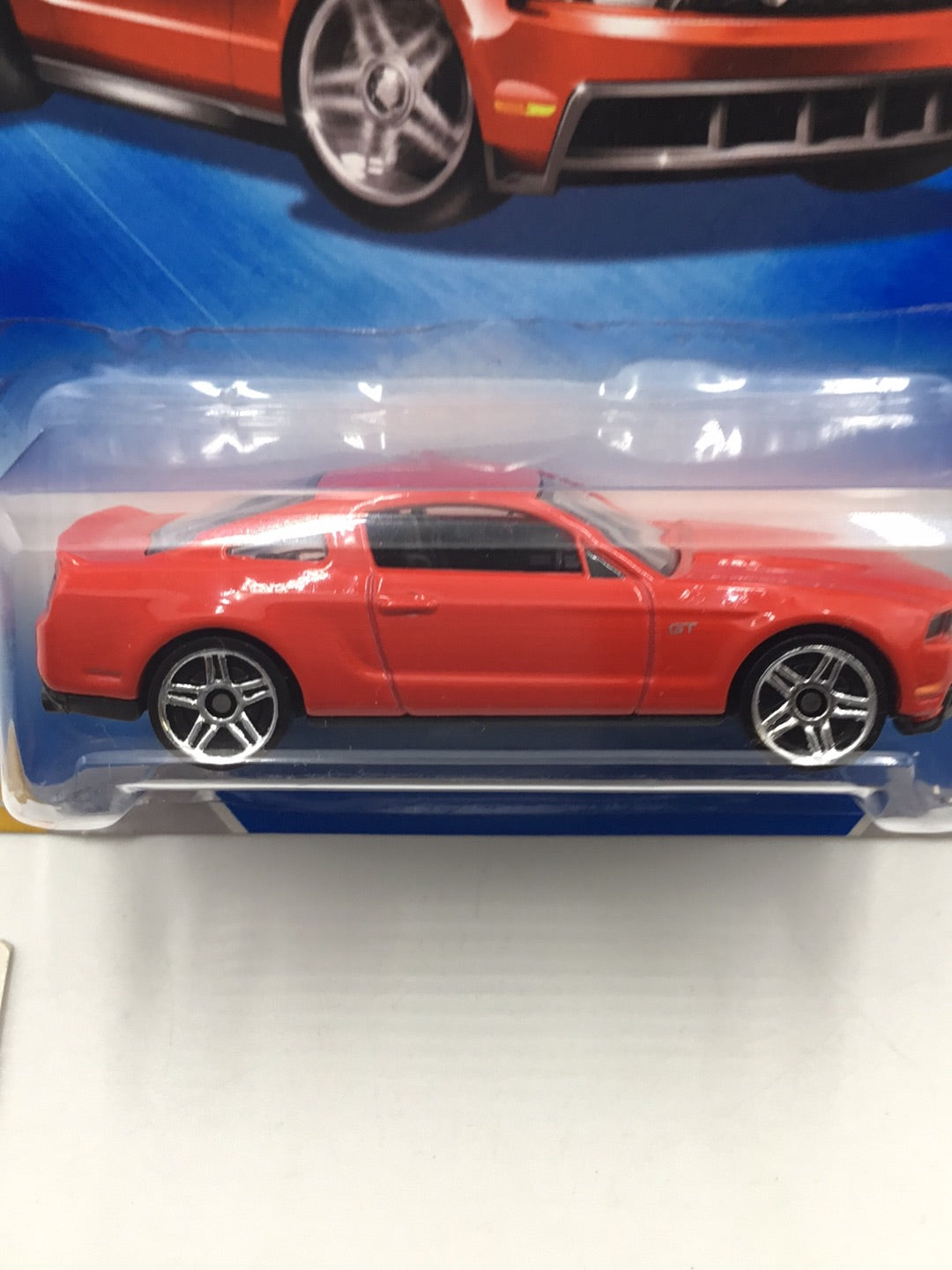 2009 Hot Wheels #41 2010 Ford Mustang GT Red KK6