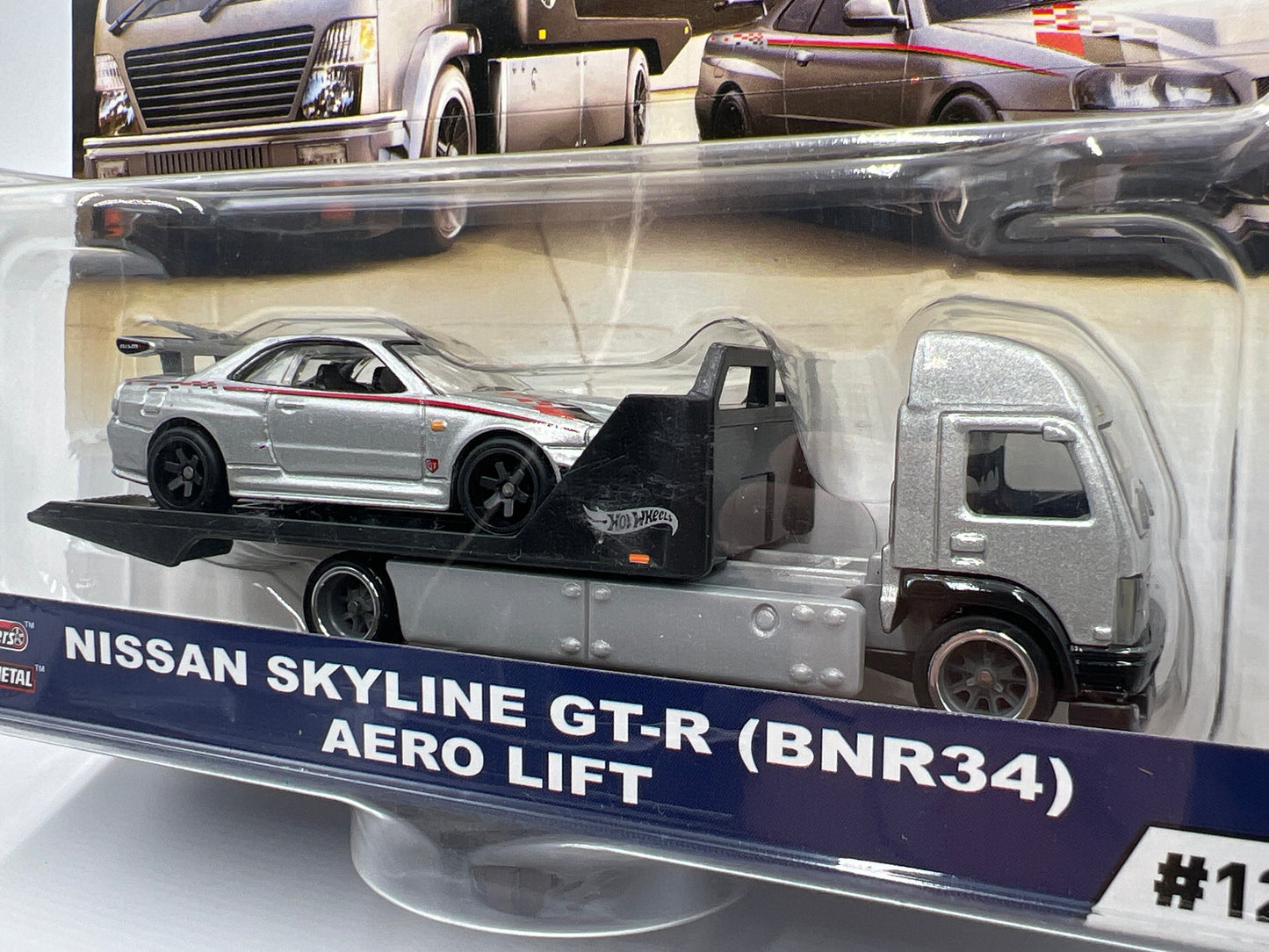 Hot Wheels Car Culture Team Transport #12 Nismo Nissan Skyline GT-R BNR34 & Aero Lift W/Protector