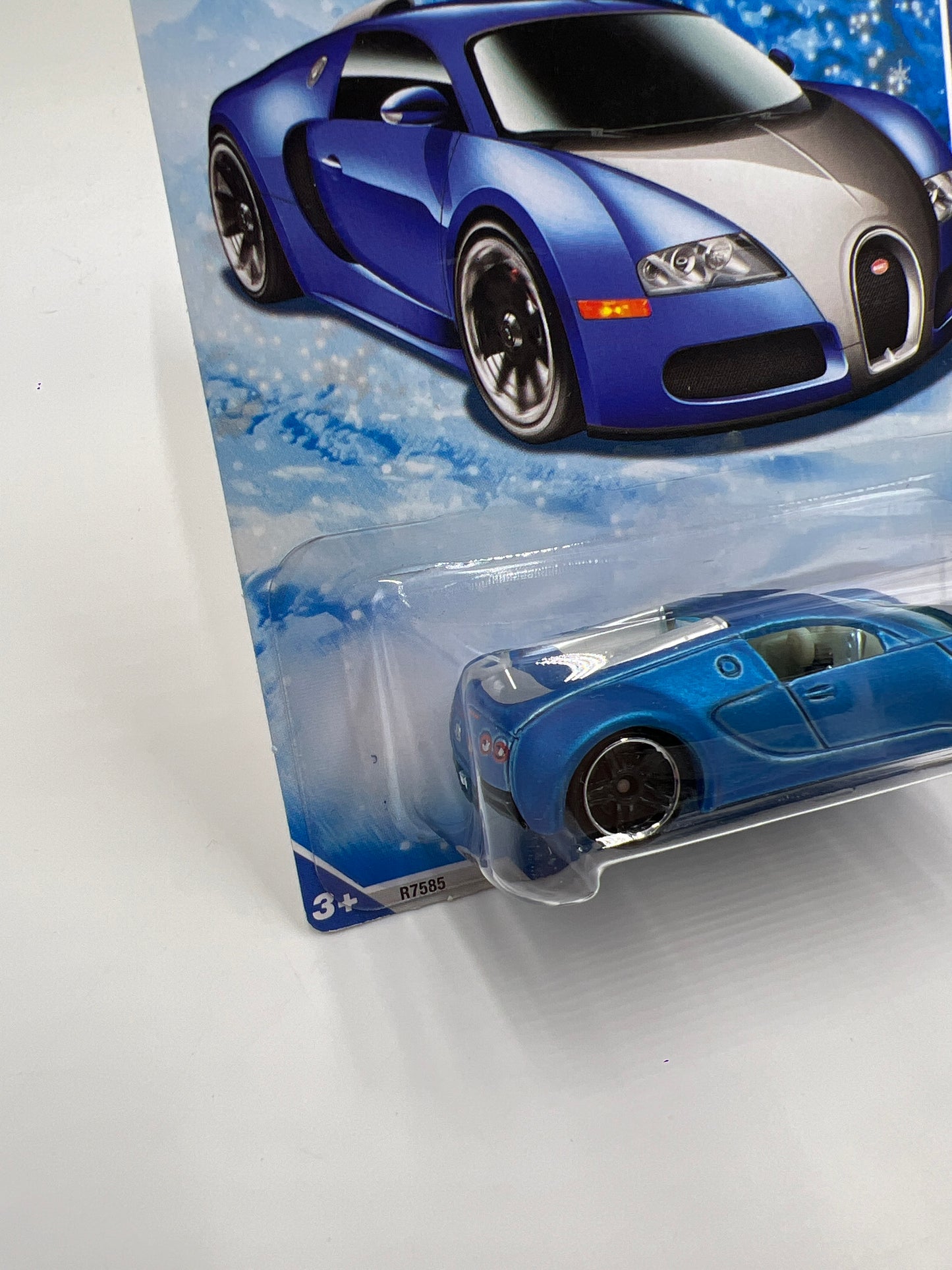2010 Hot Wheels Target Exclusive Snowflake Card #160 Bugatti Veyron Satin Blue W/Protector