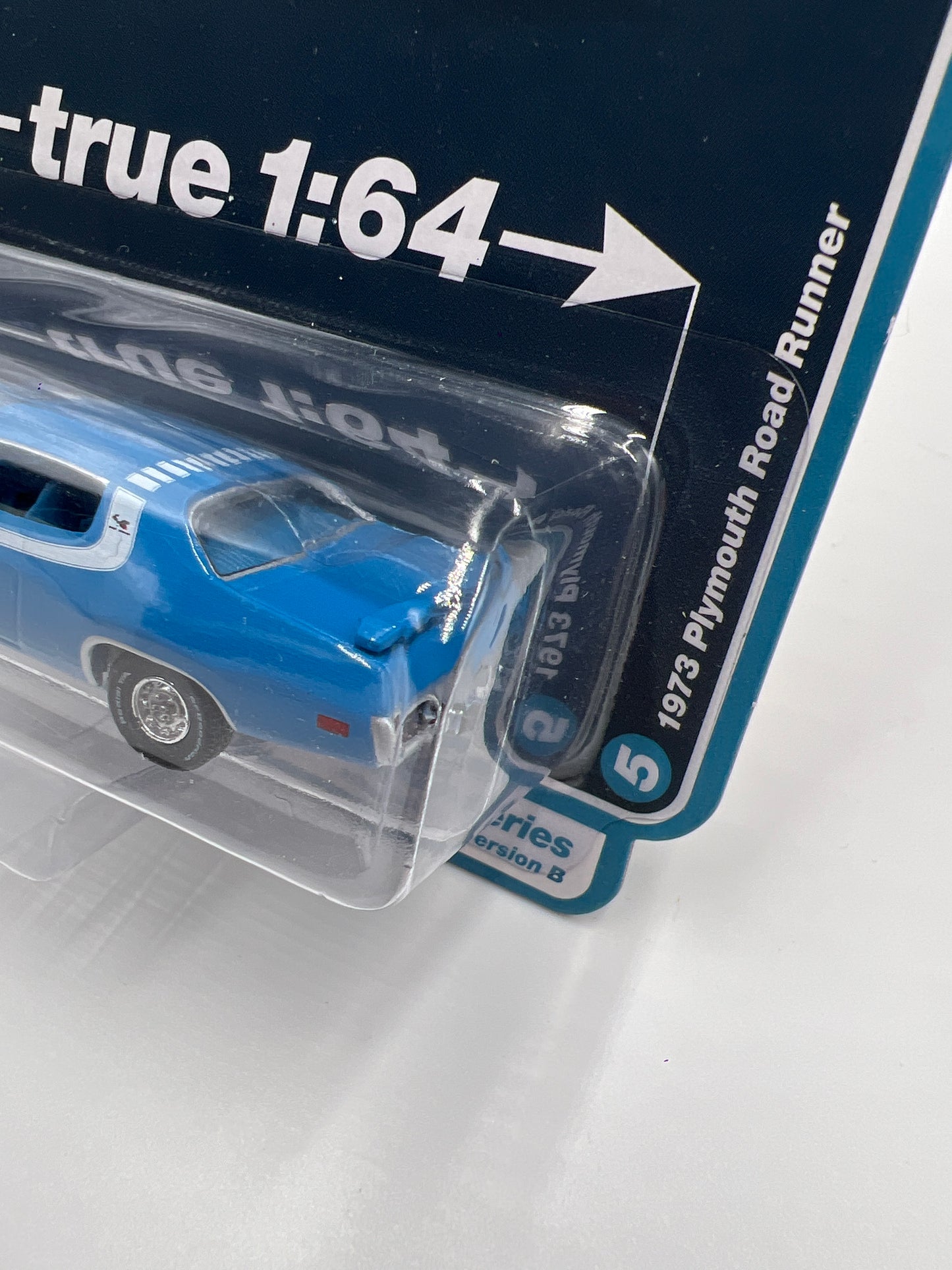 Auto World Vintage Muscle Release 1 Version B 1973 Plymouth Road Runner Basin Street Blue 186A