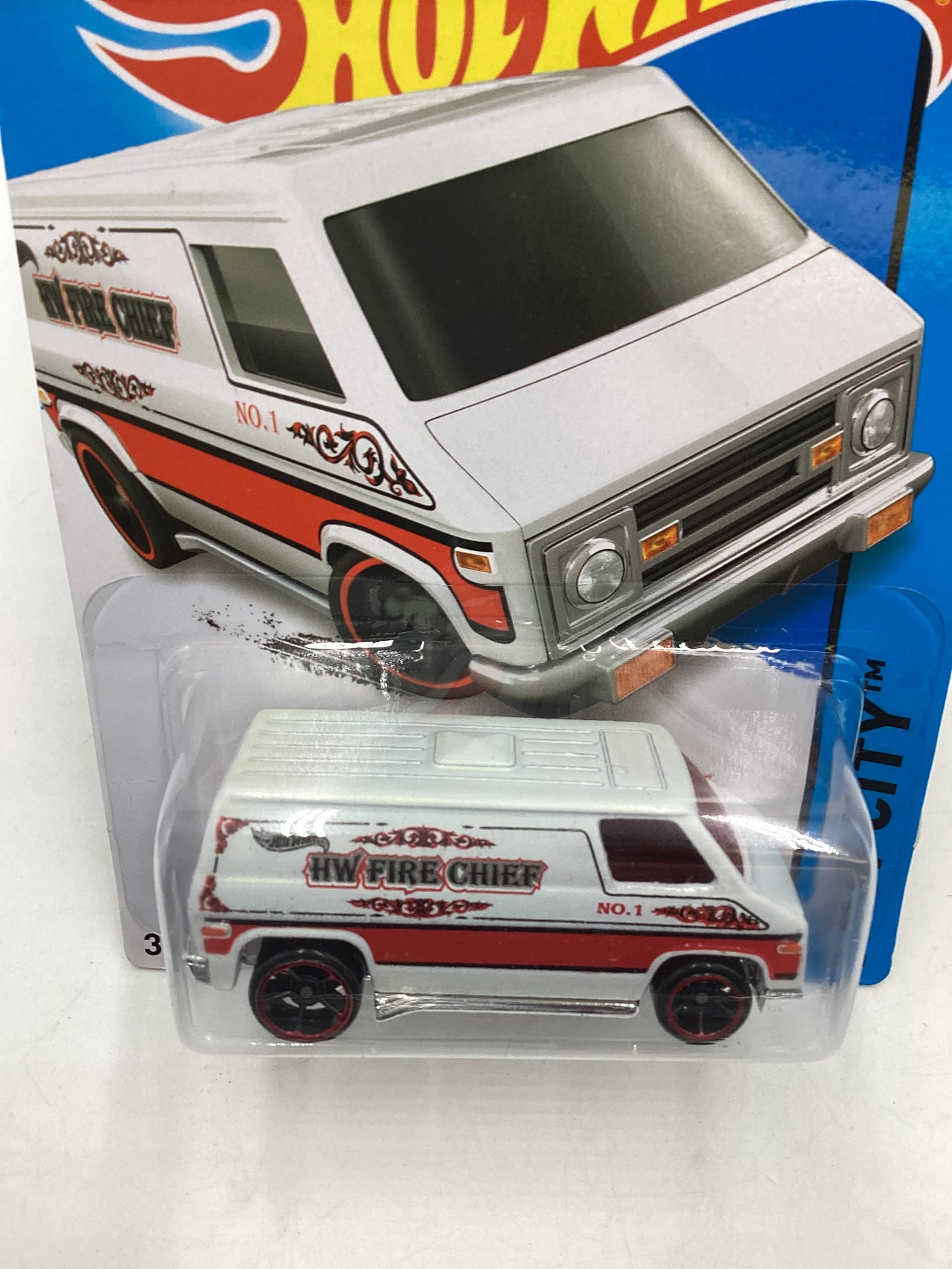 2015 Hot wheels HW City #55 Super Van White 14G