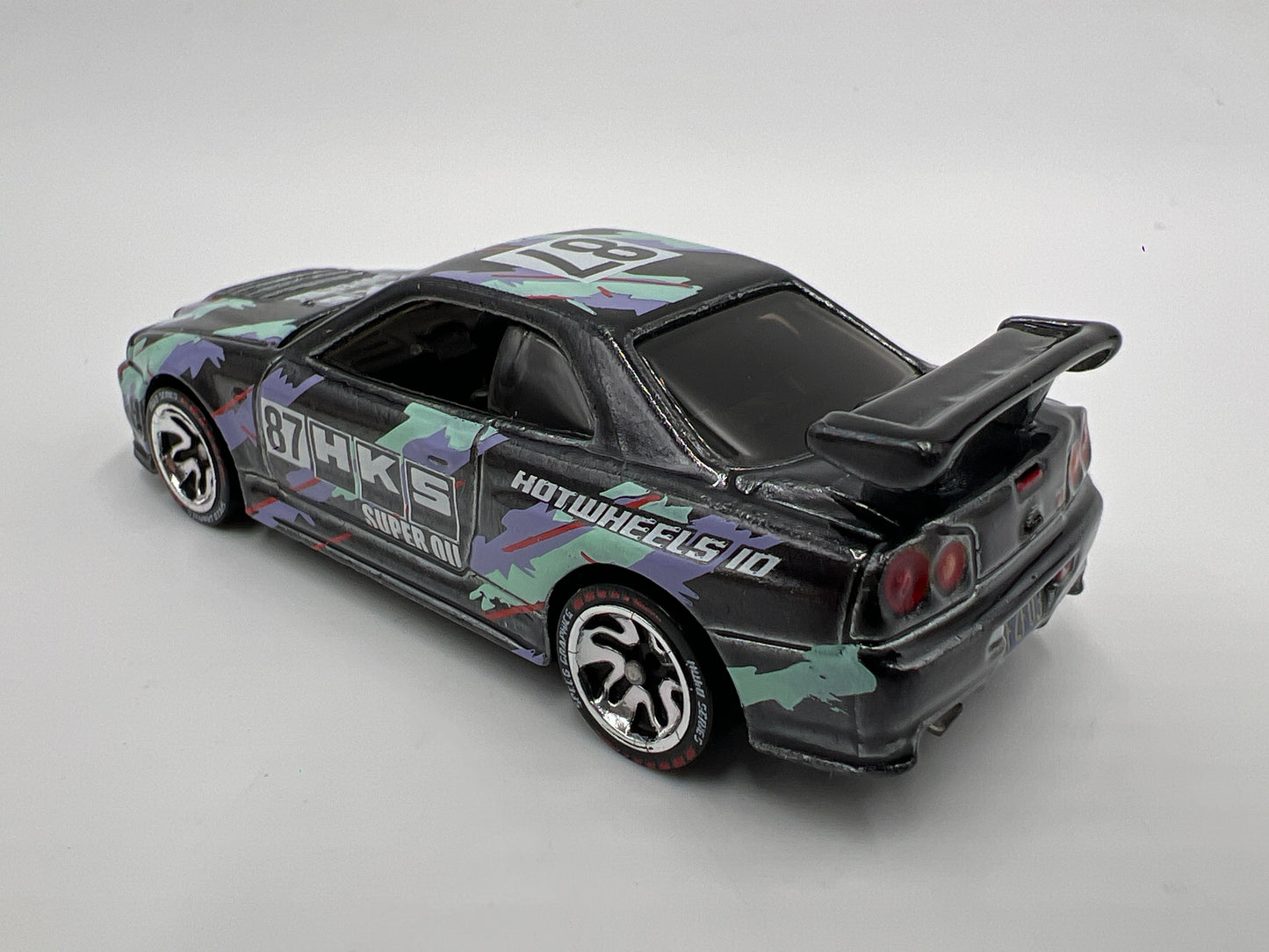 Hot Wheels iD Speed Graphics Series 2 #3 Nissan Skyline GT-R BNR34 HKS