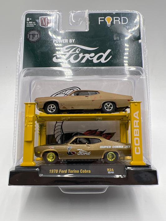 M2 Machines Auto-Lift 2 Pack CHASE 1970 Ford Torino Cobra R24