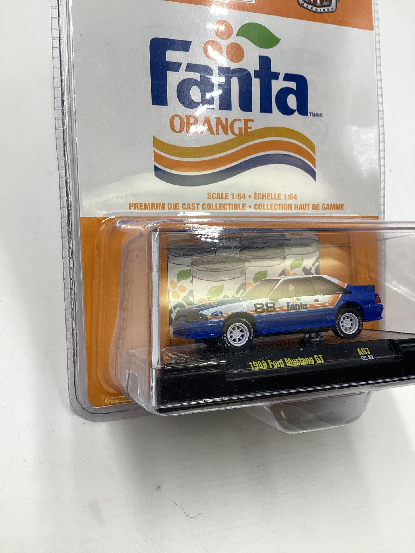 M2 Machines Fanta 1988 Ford Mustang GT Blue/White A07 203E