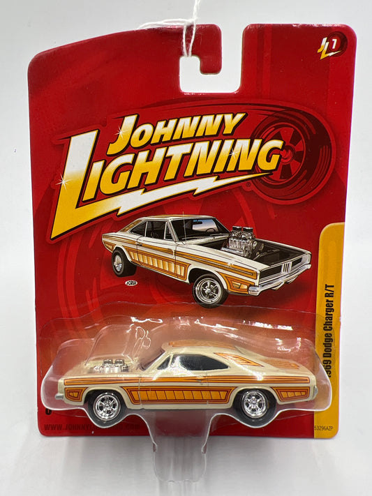 Johnny Lightning Small Card 1969 Dodge Charger R/T Orange