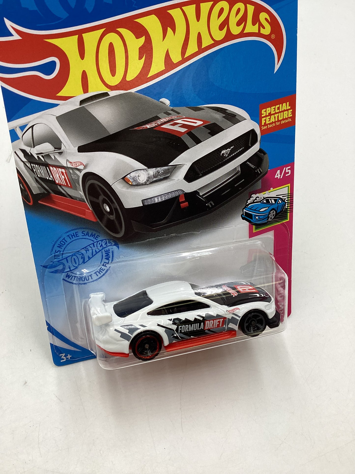 2021 Hot Wheels #127 Custom 18 Ford Mustang GT White Kroger exclusive 236C