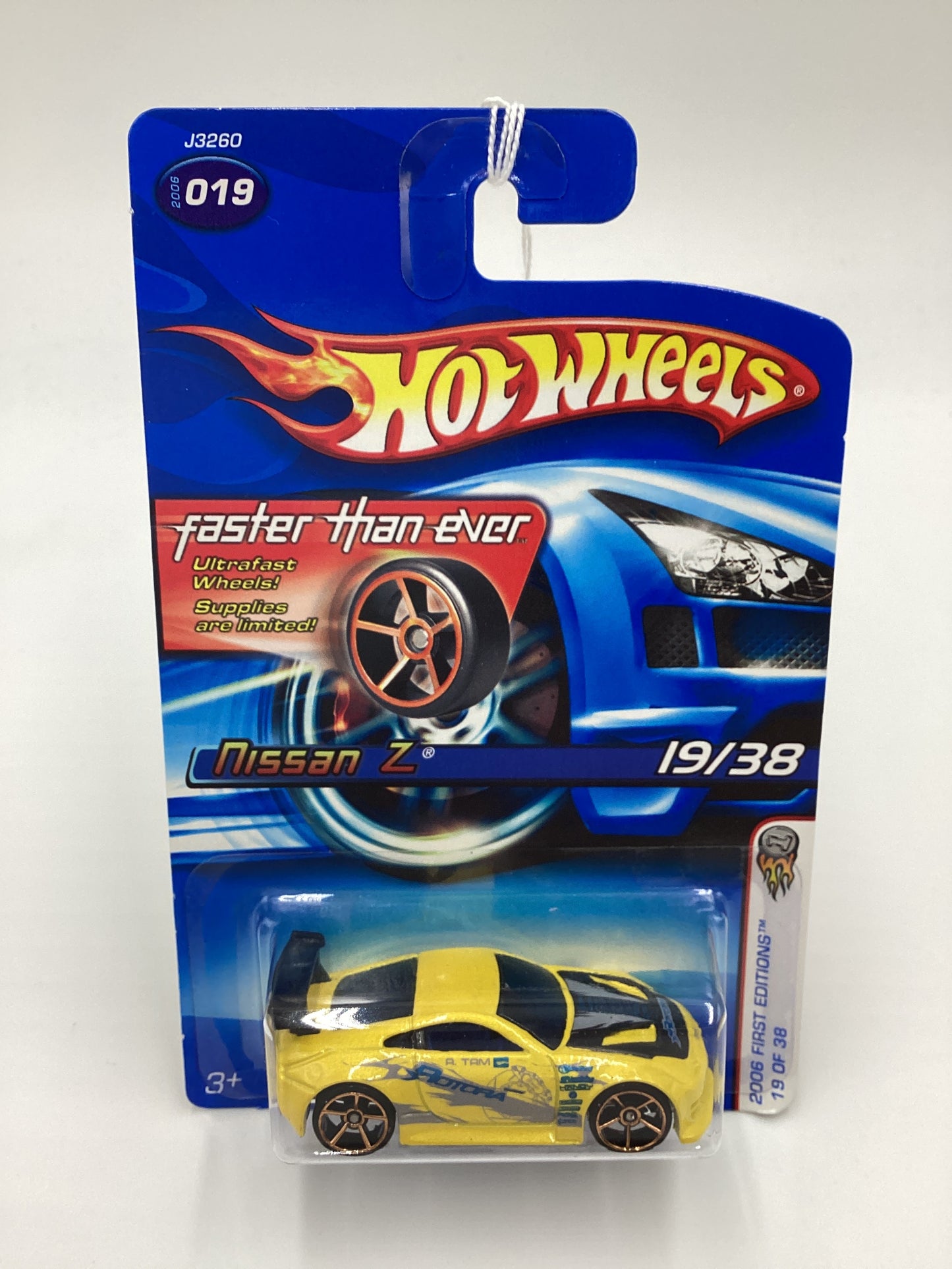 2006 Hot Wheels First Editions #019 Nissan Z Yellow FTE 82A