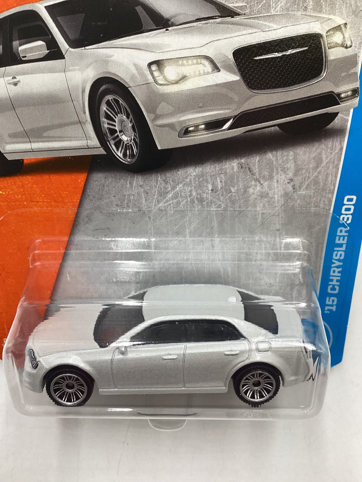 Matchbox #22 15 Chrysler 300 White